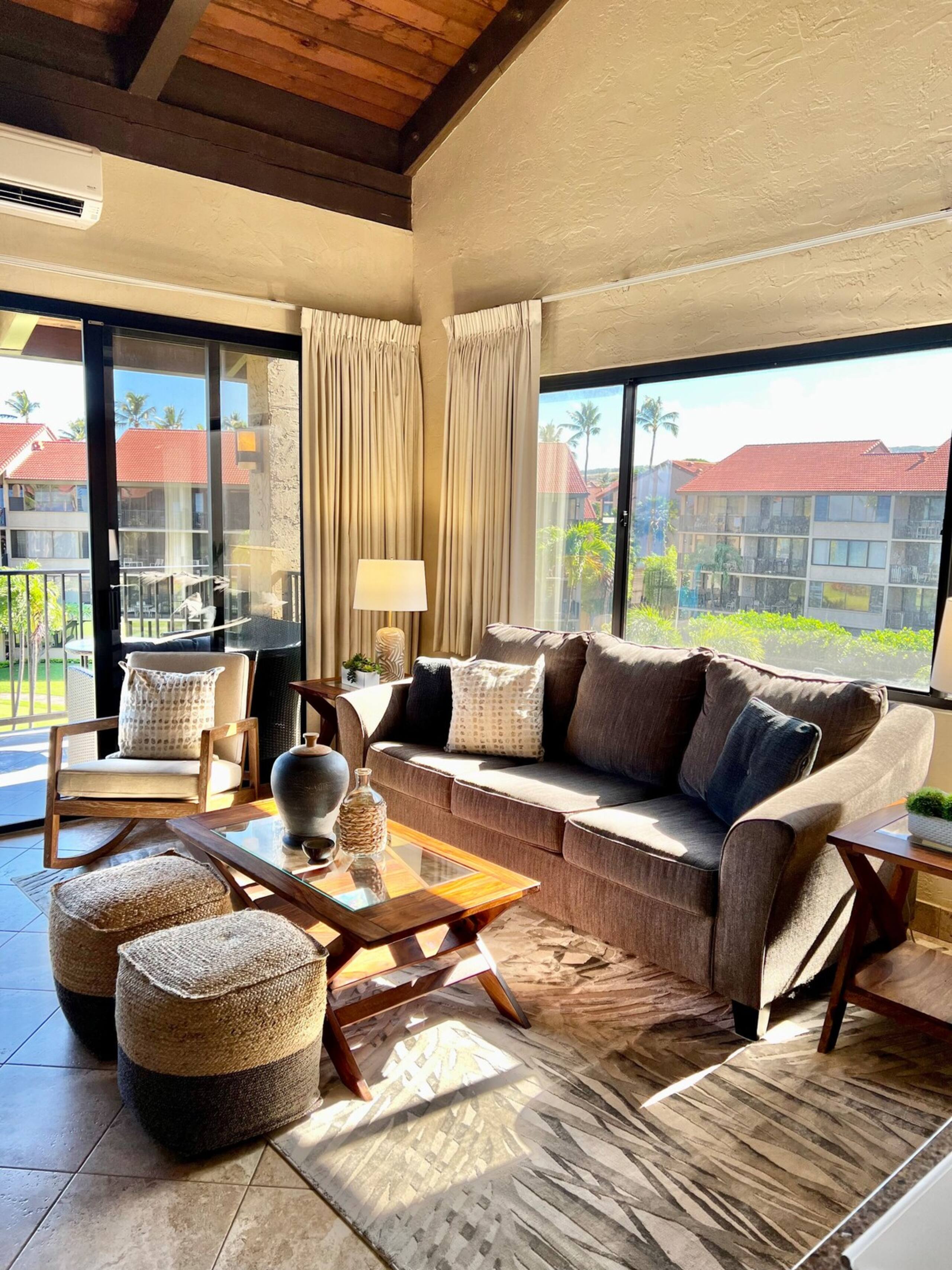 Stunning 2BR/2BA Top Flr Ocean View + Mountains - Main photo