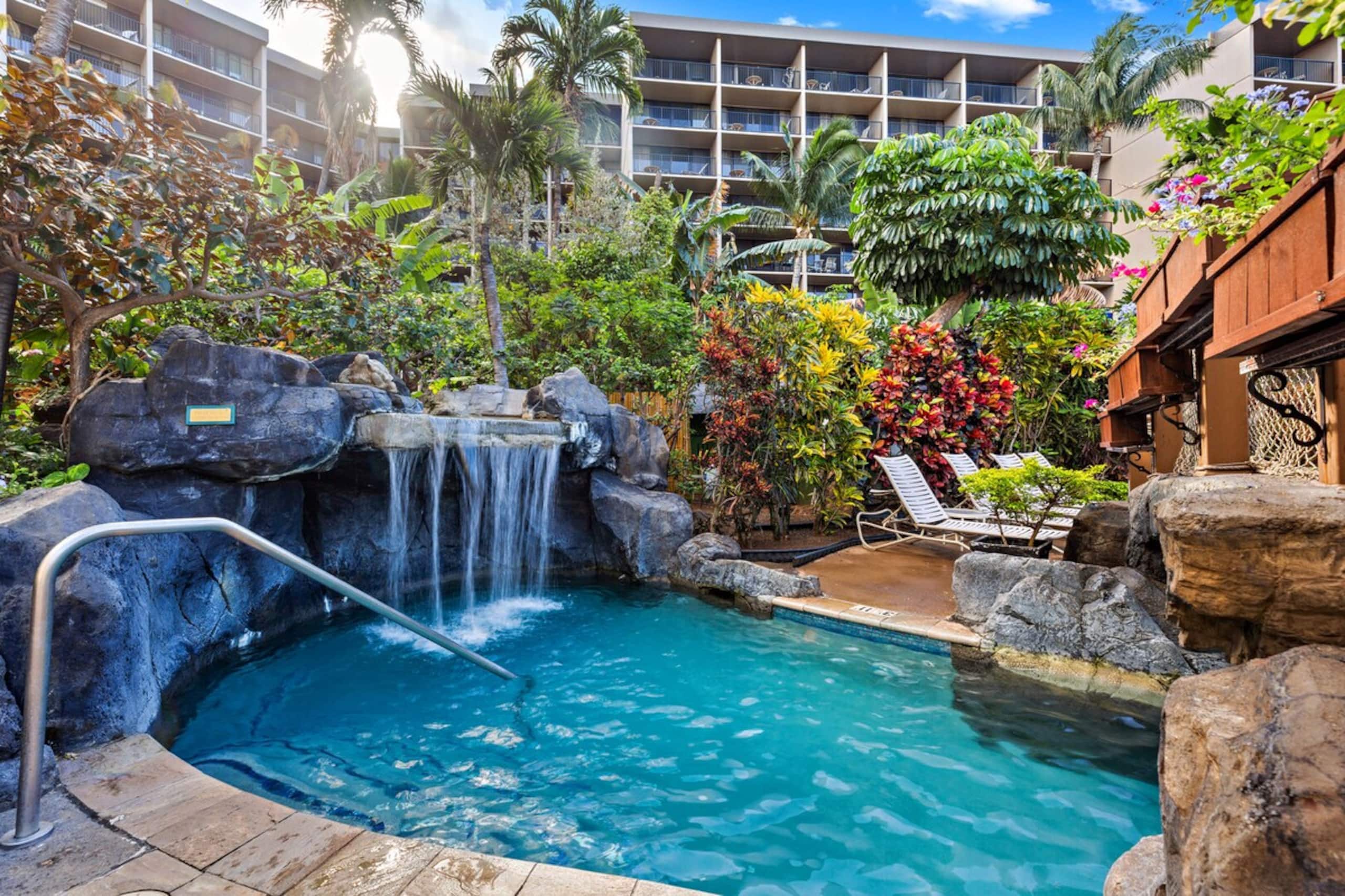 Island Comfort with a 7th-Floor View - Photo 10