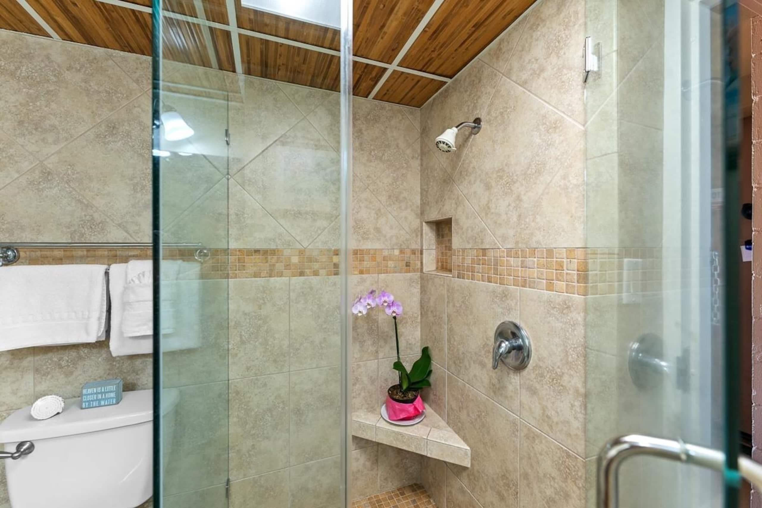 Oceanfront Studio w/Central AC & Sunset View - Photo 25