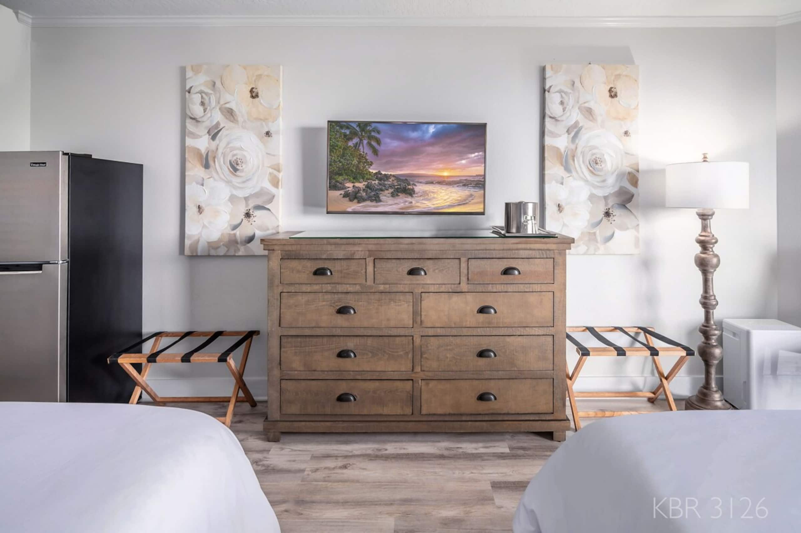 Oceanfront Resort with walkout lanai, 2 Queen bed - Photo 3