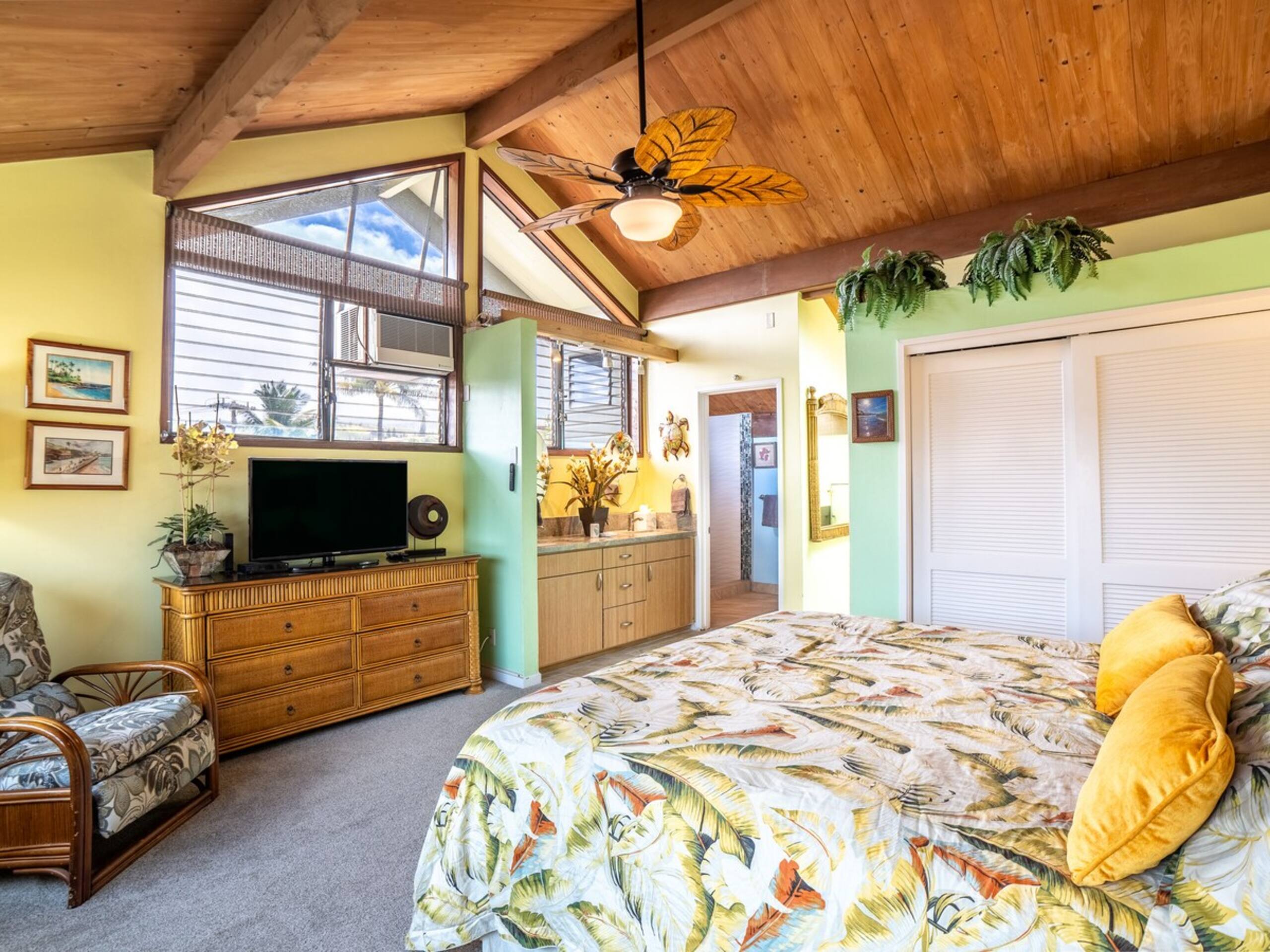 Last Minute Deal 3- Bedroom Oceanfront - Photo 11