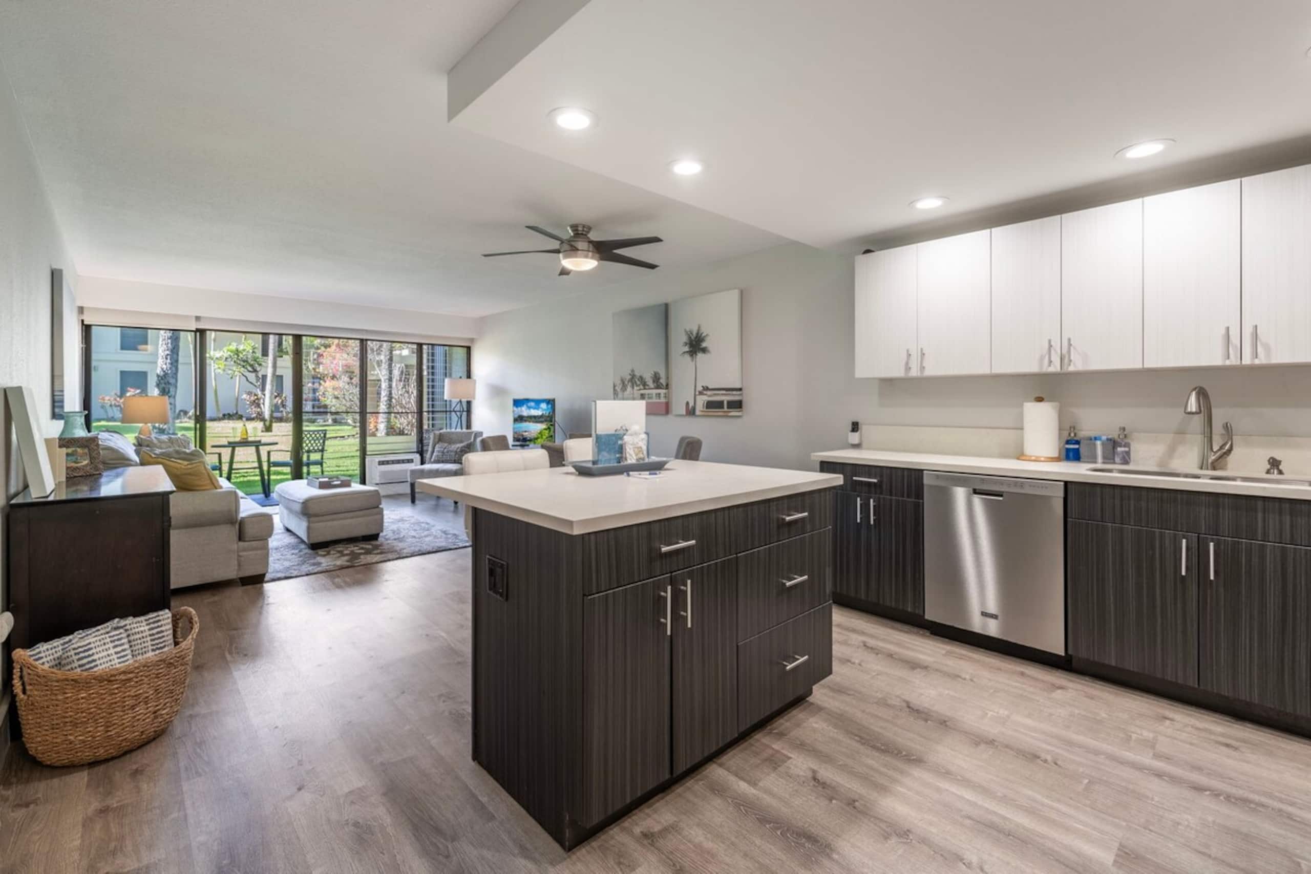 Remodeled ground floor Kihei condo, walk to beach - Photo 15
