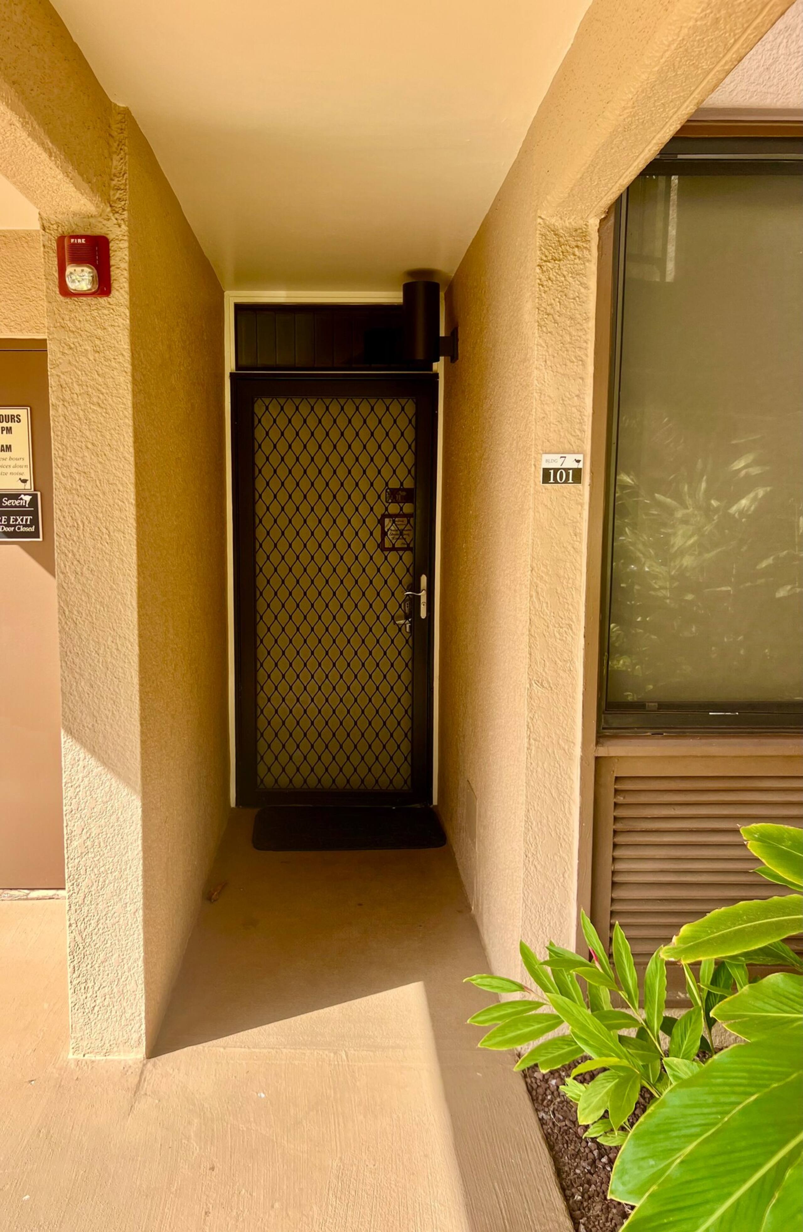 40% off the price. Ocean view. Next to the beach. - Main photo