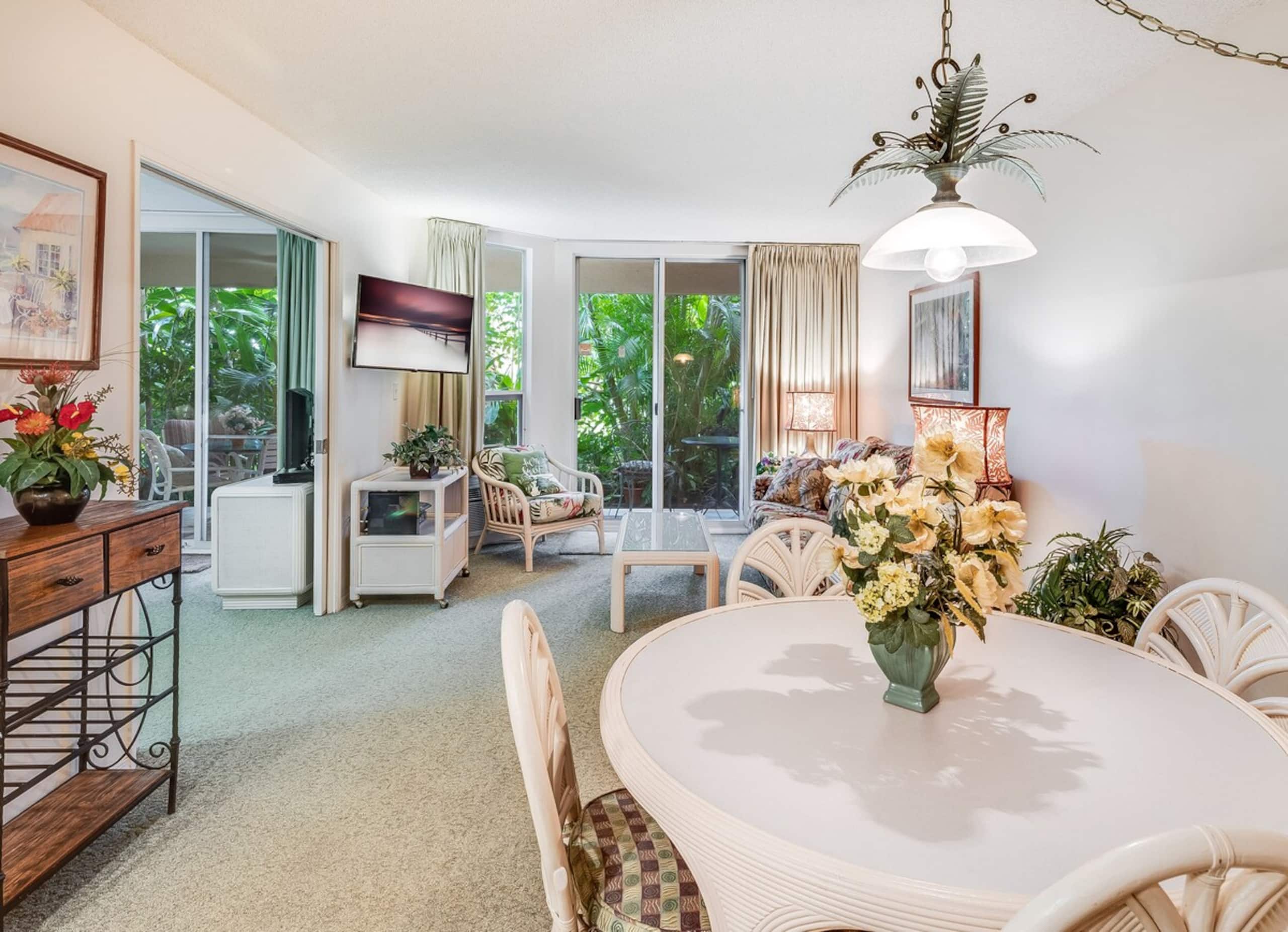 Charming condo w/ pool & BBQ access - Photo 4