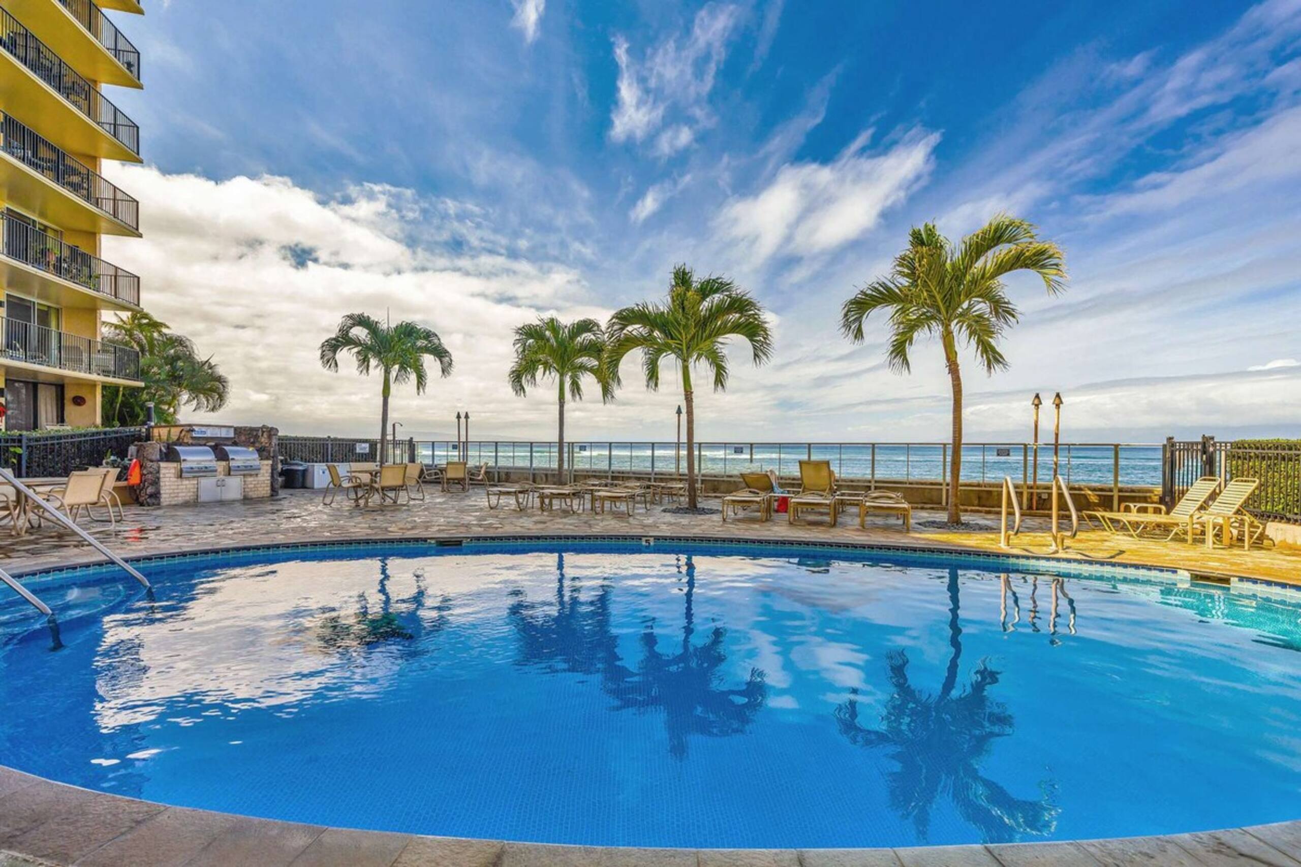 Oceanfront, Serene Sunset, Relaxation on Big Lanai - Photo 37