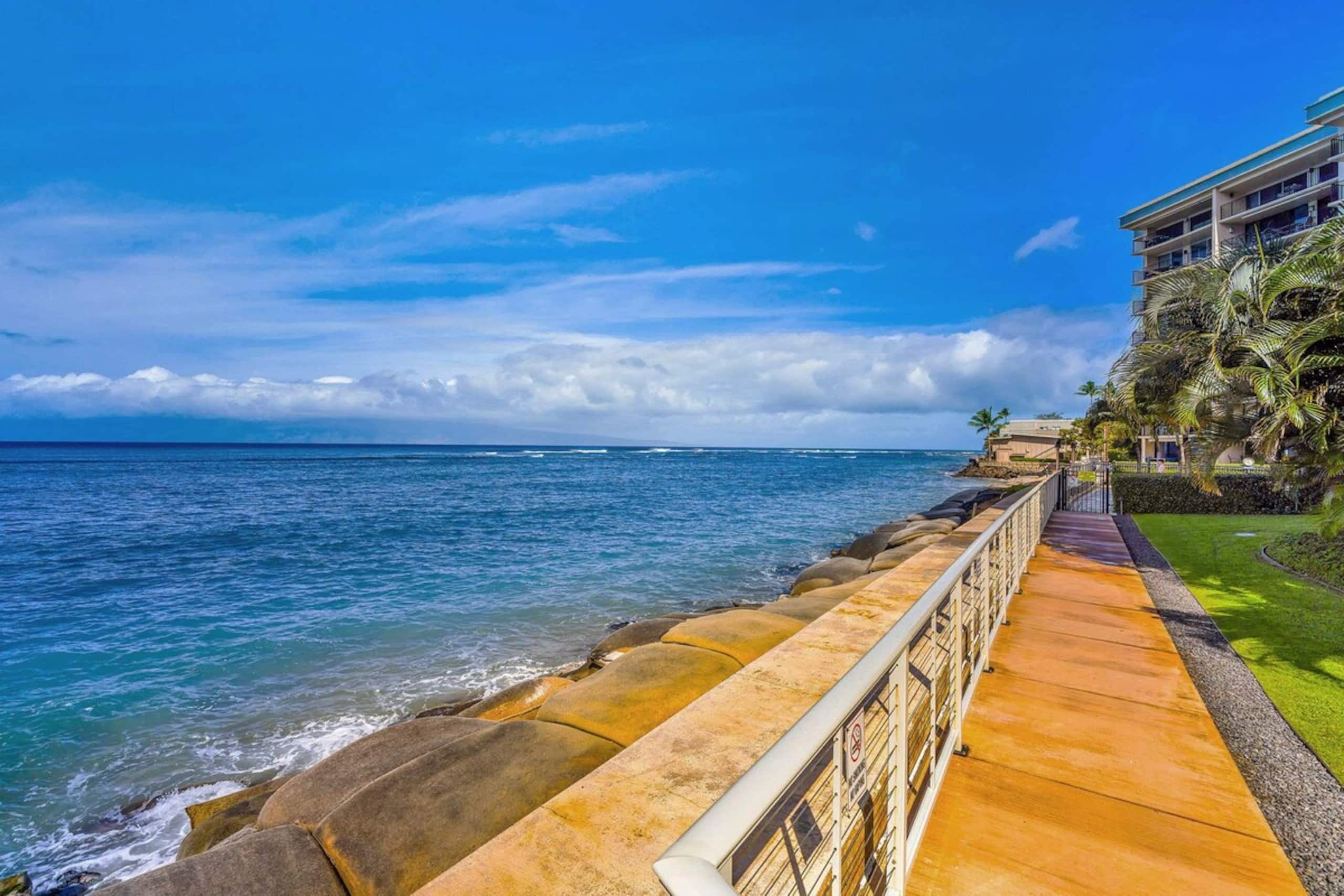 Oceanfront, Serene Sunset, Relaxation on Big Lanai - Photo 35