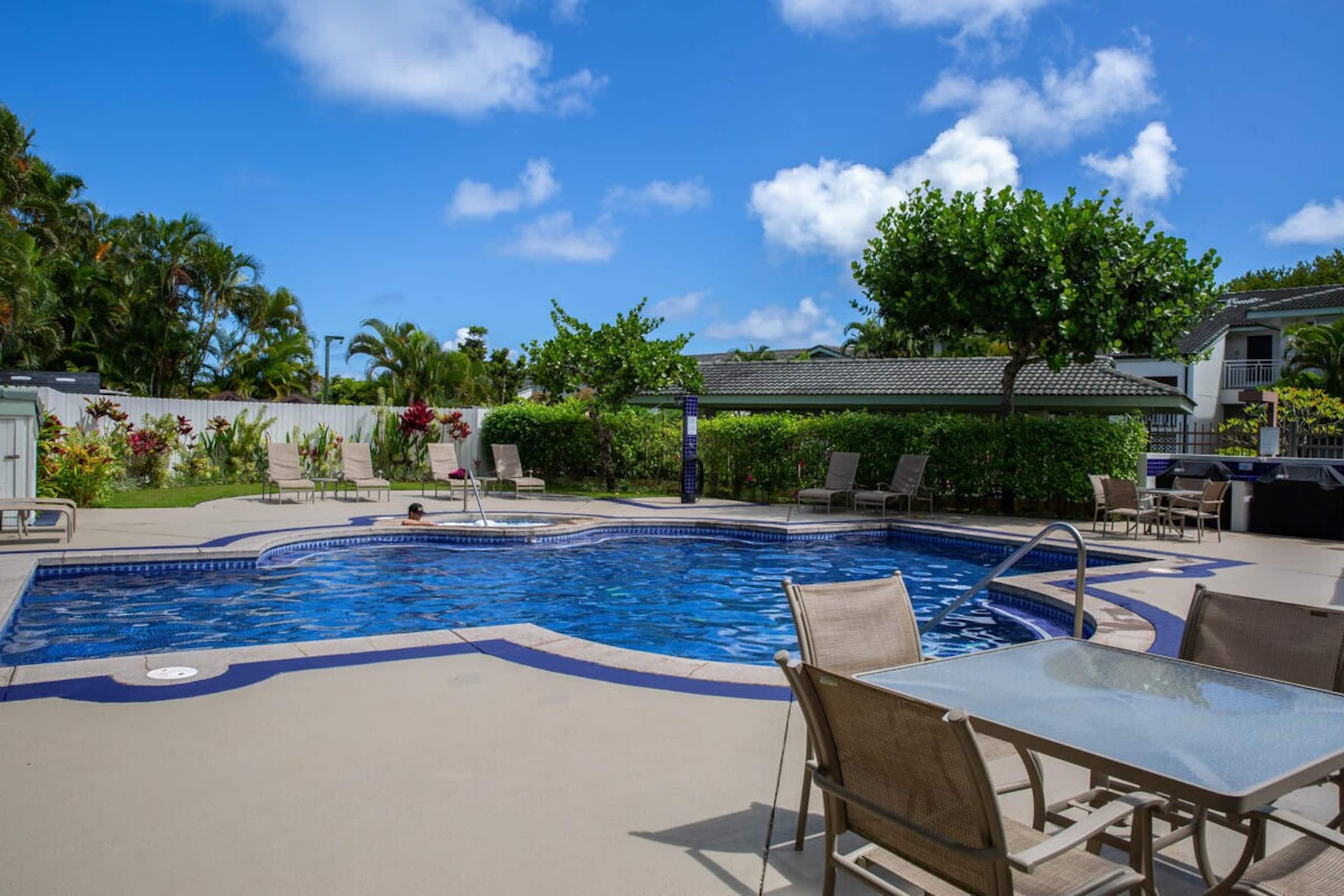 Enjoy Amazing Sunsets & Views of Ocean 1 BD Condo - Photo 17