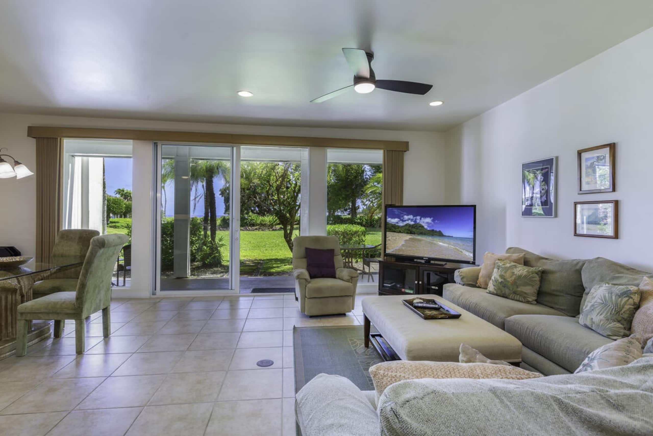 Enjoy Amazing Sunsets & Views of Ocean 1 BD Condo - Photo 5