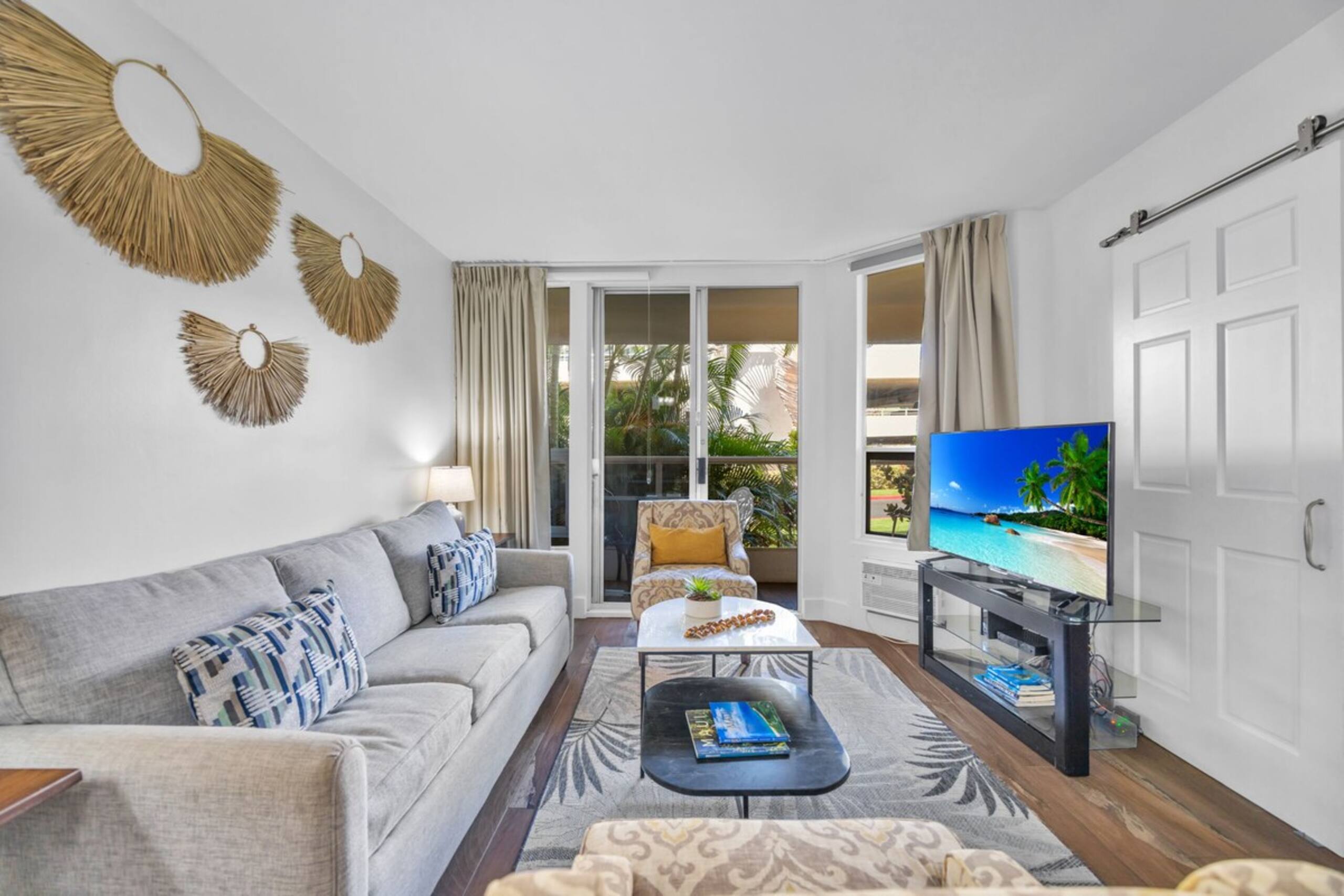 Maui Banyan P104 Stylish Condo Near Beach Pool AC - Photo 3