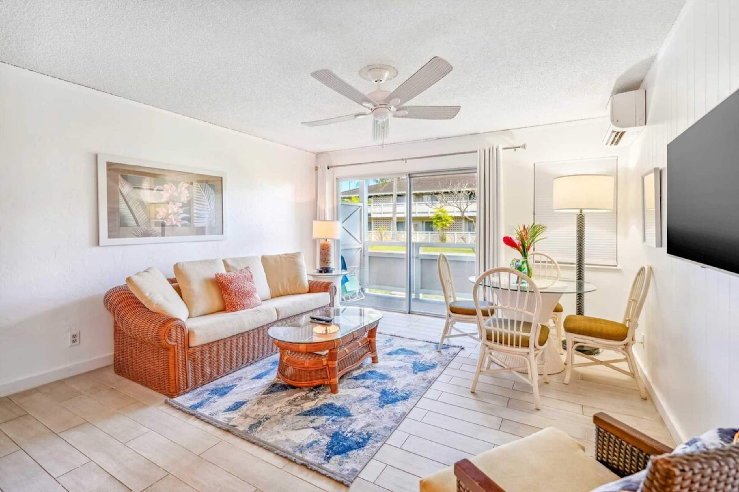 1 Bedroom Condo King Bed with Pool and jacuzzi - Photo 5