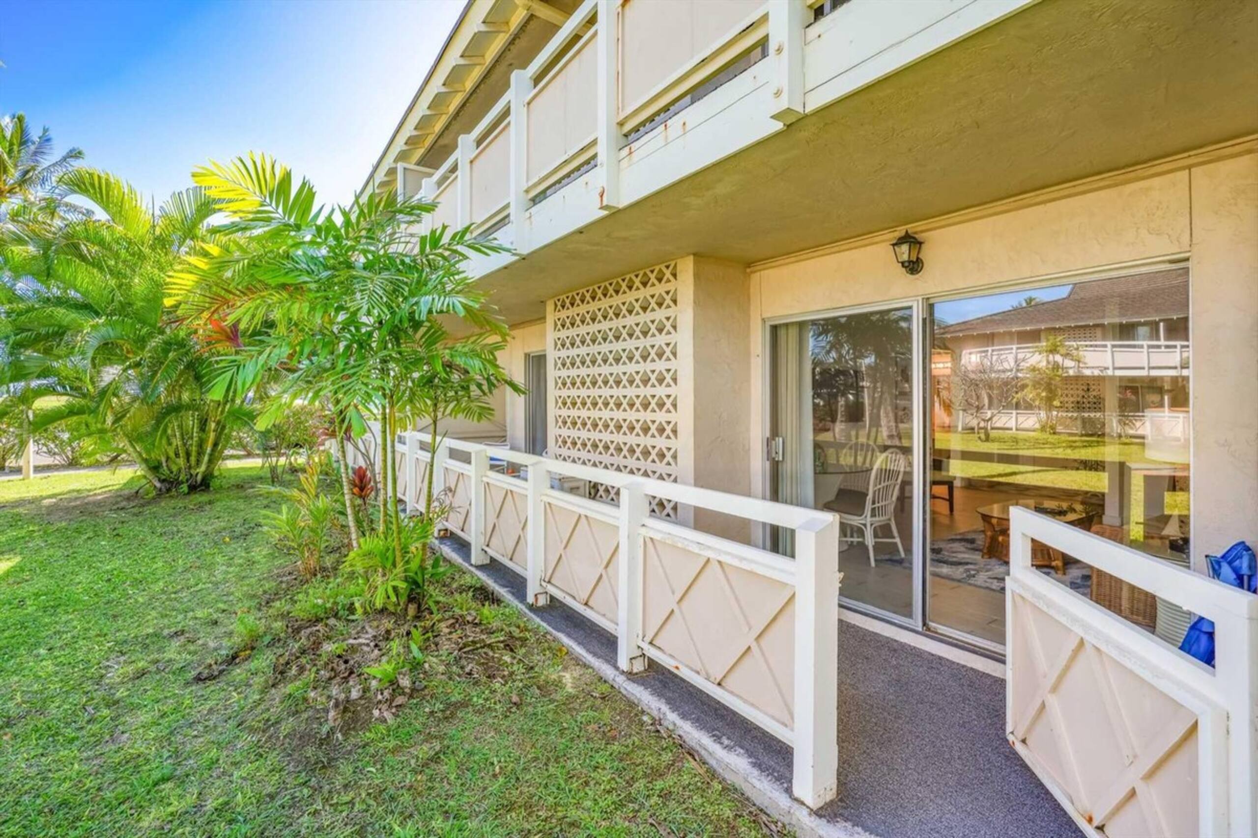 1 Bedroom Condo King Bed with Pool and jacuzzi - Photo 21
