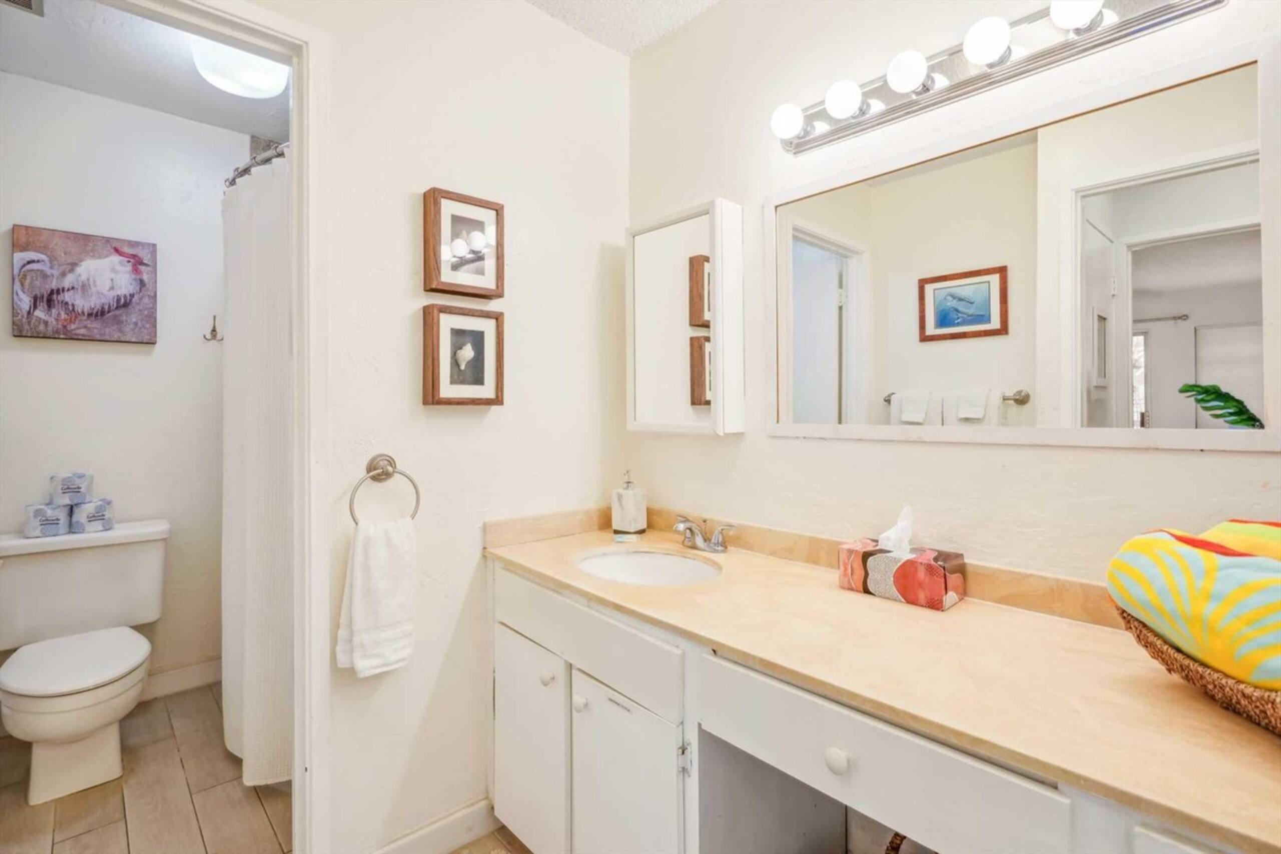 1 Bedroom Condo King Bed with Pool and jacuzzi - Photo 16