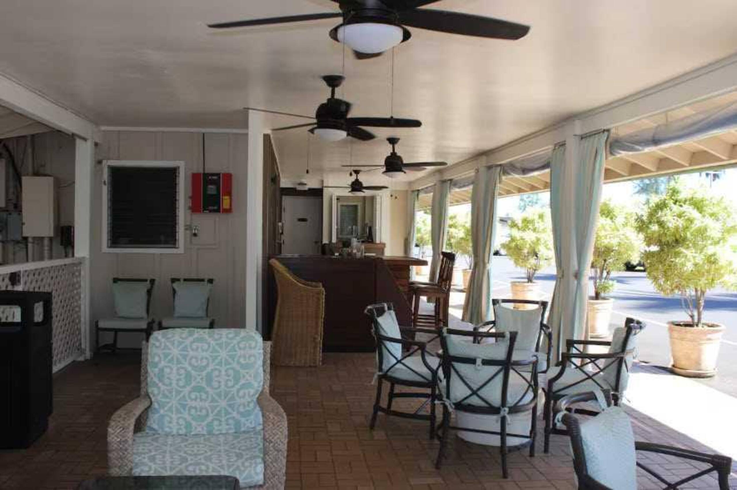 1 Bedroom Condo King Bed with Pool and jacuzzi - Photo 31