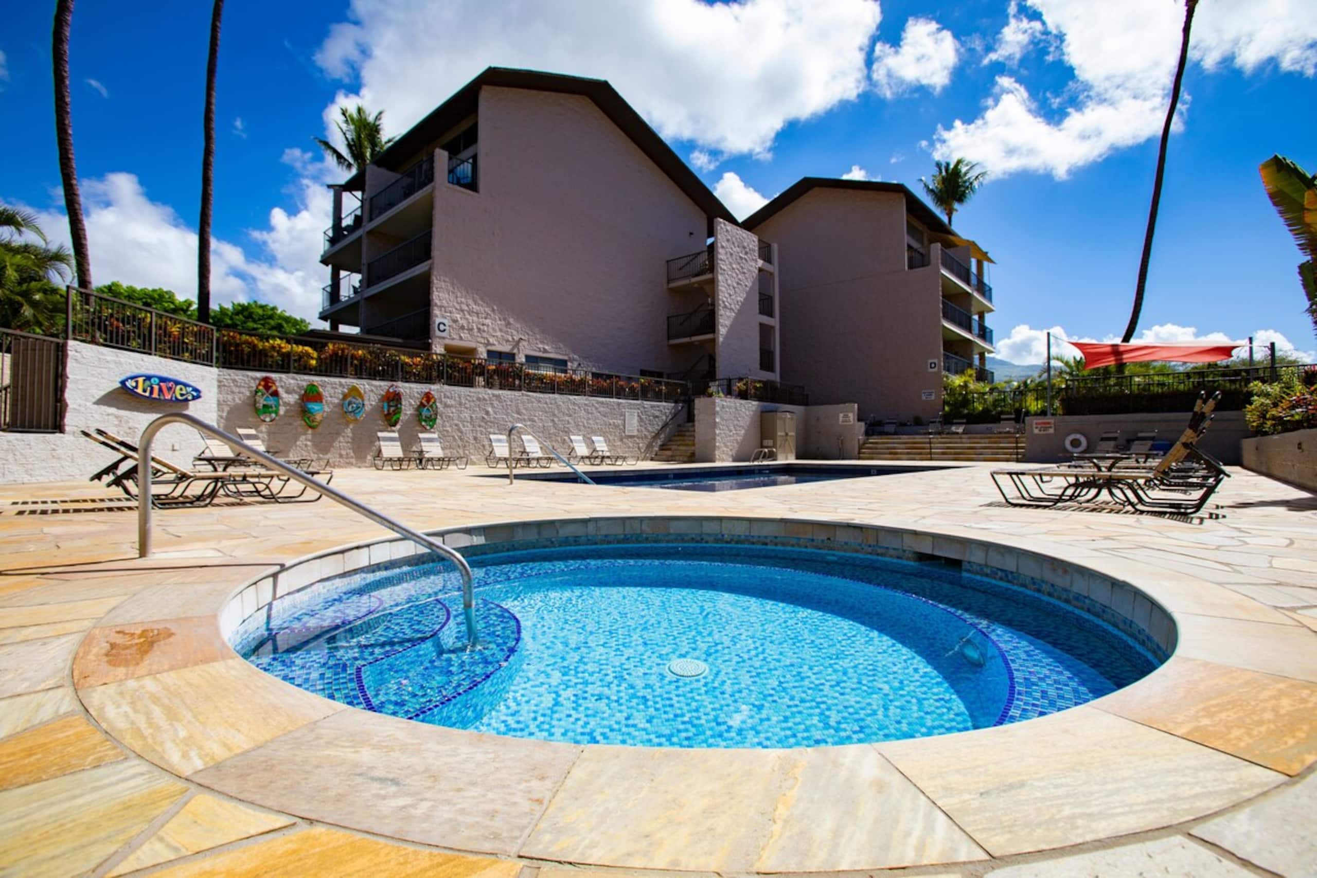 Elegant retreat w/ private lanai & hot tub - Photo 46