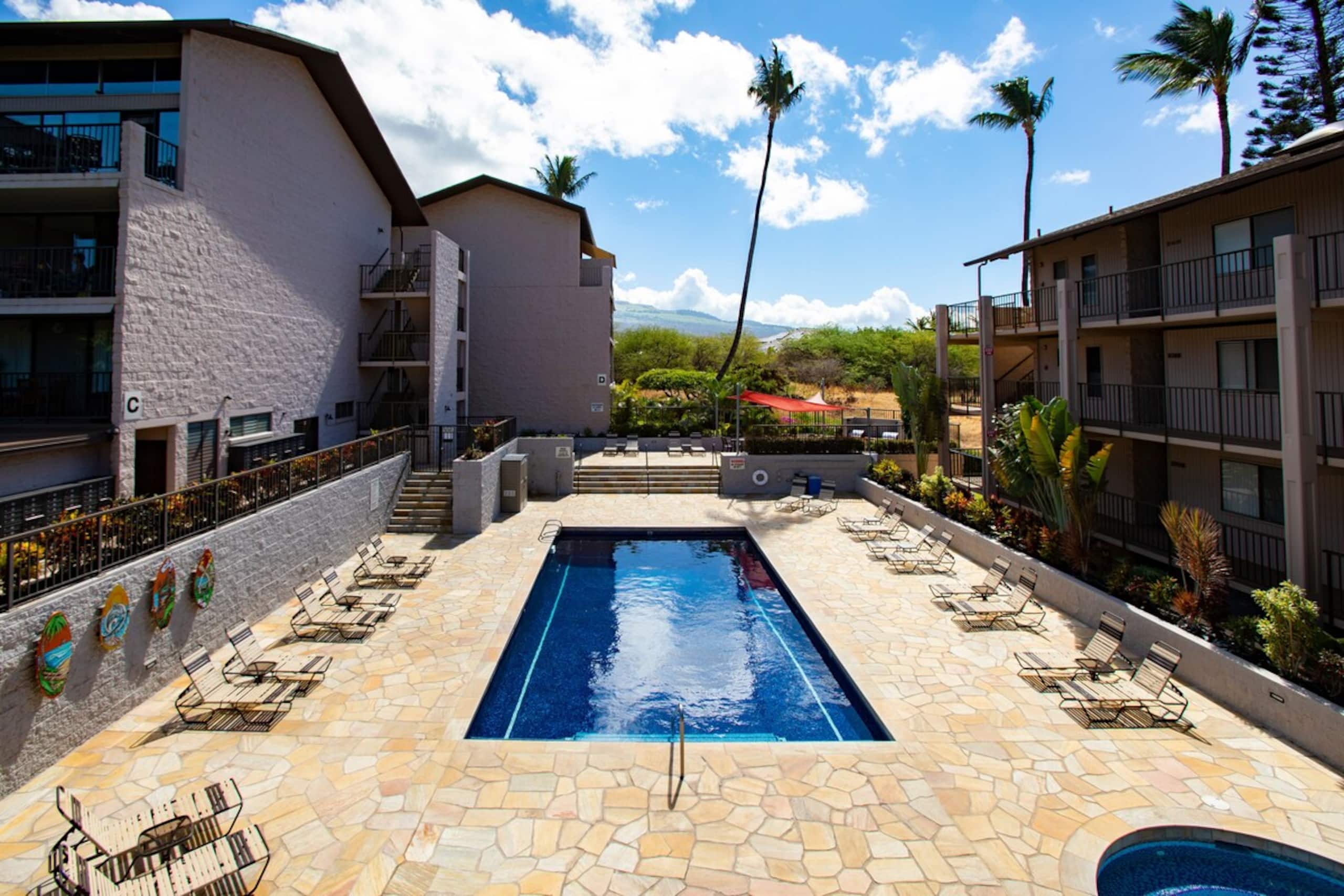 Elegant retreat w/ private lanai & hot tub - Photo 47