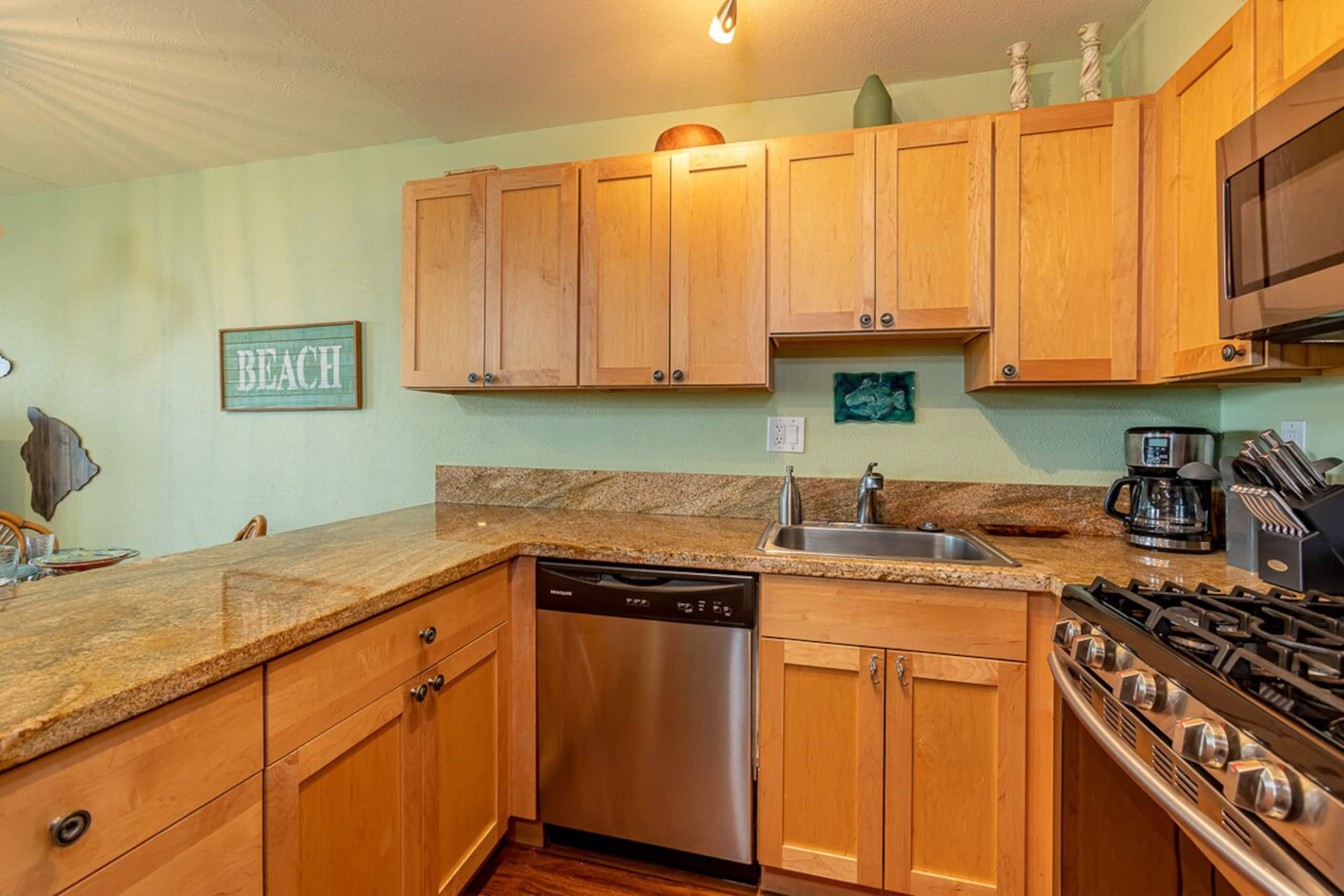 Ocean view condo across Kamaole Beach - Photo 13