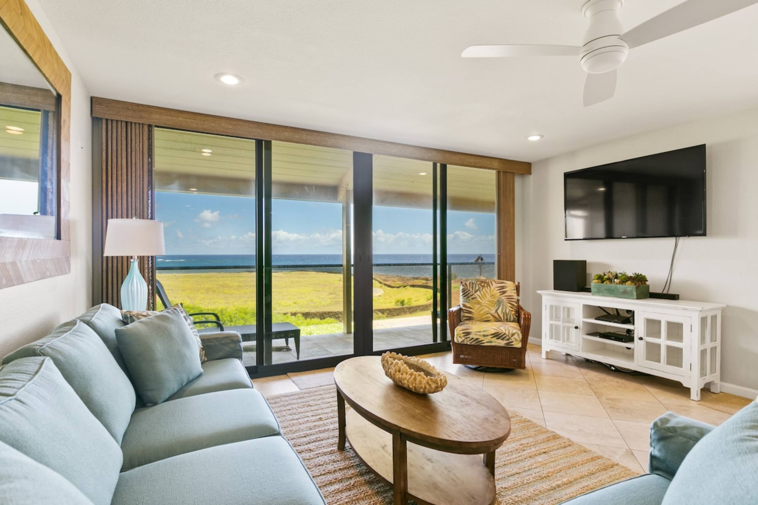 Renovated 2br Condo with Ocean Views - Photo 21