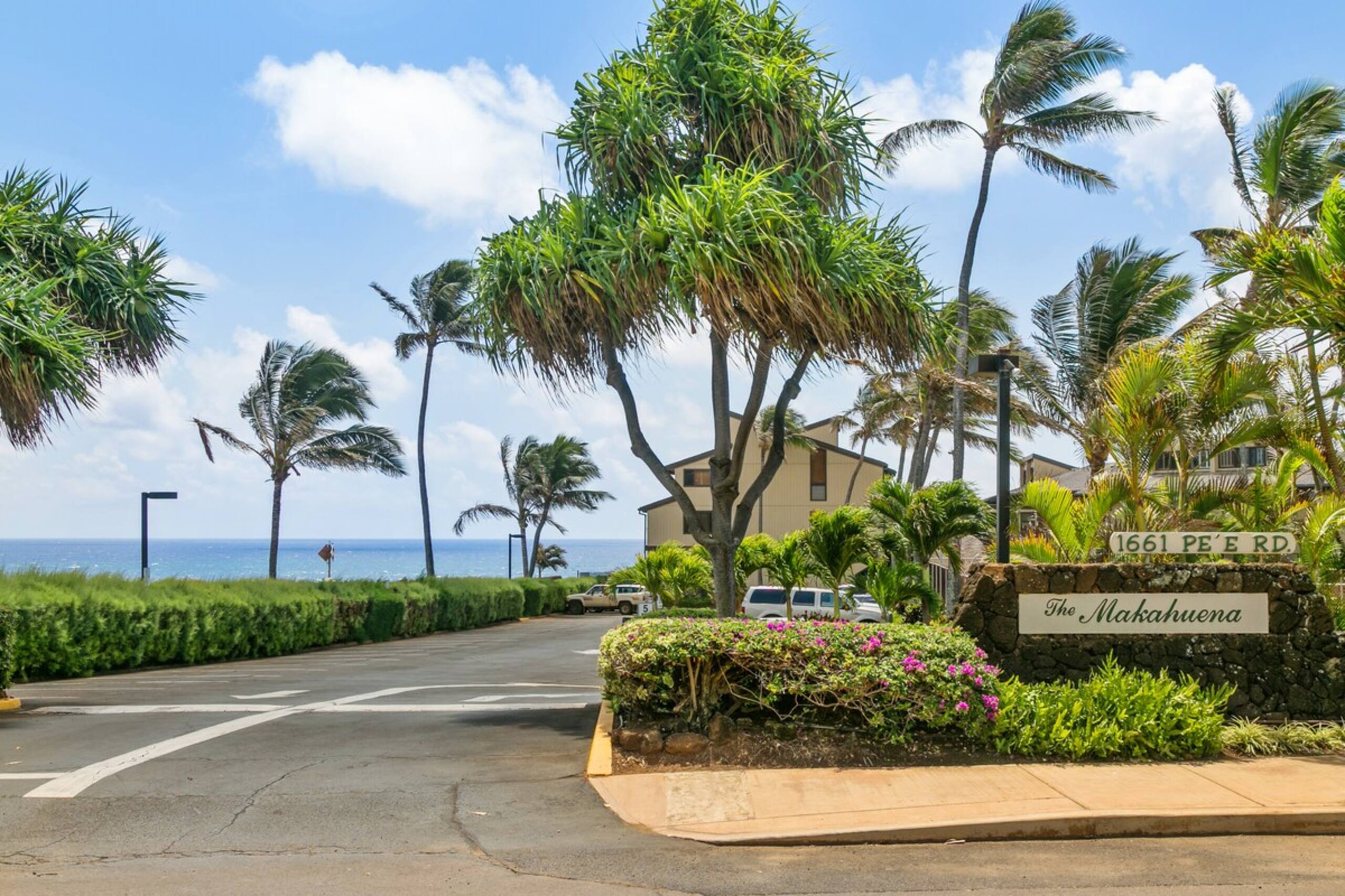 Renovated 2br Condo with Ocean Views - Photo 23