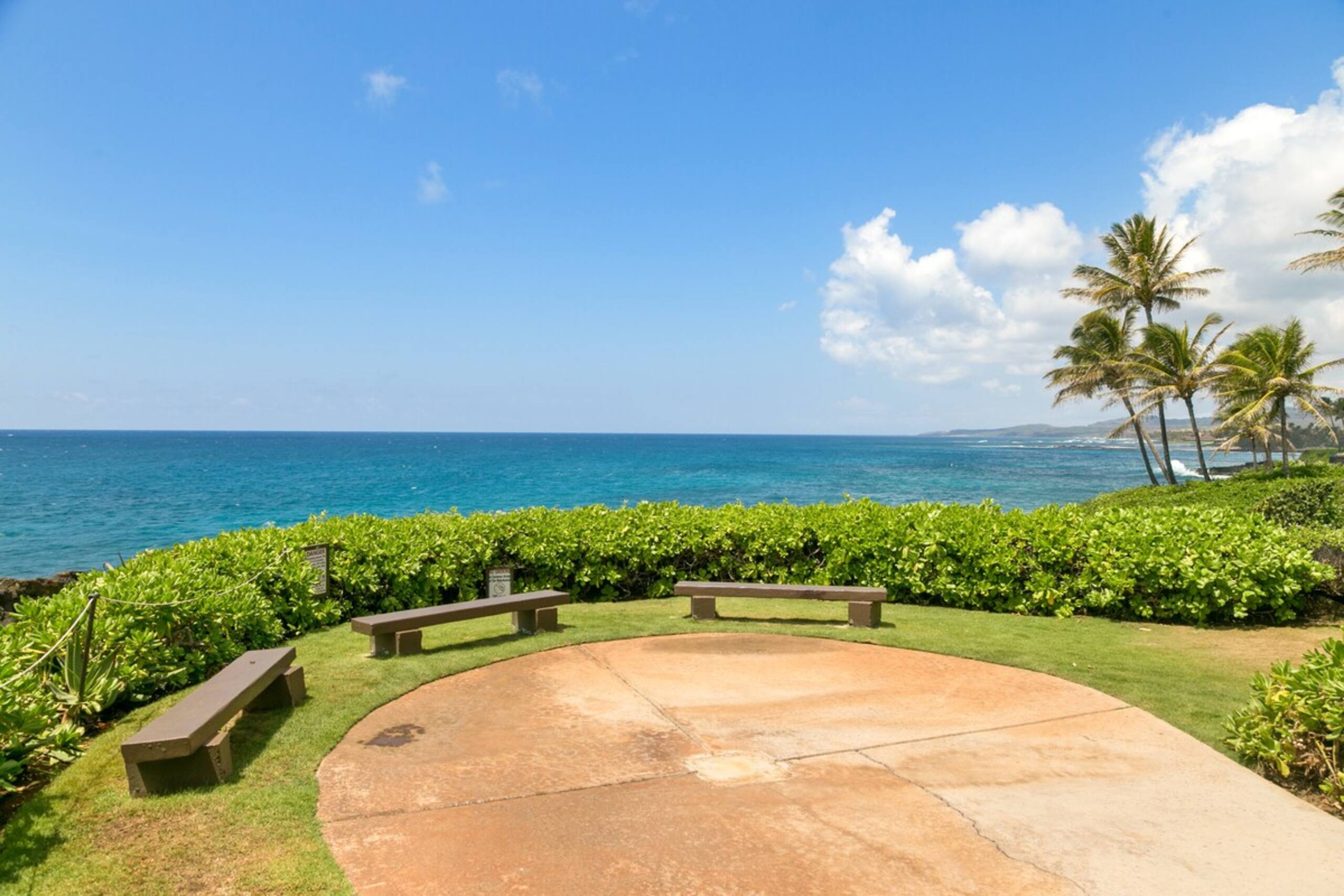Renovated 2br Condo with Ocean Views - Photo 18