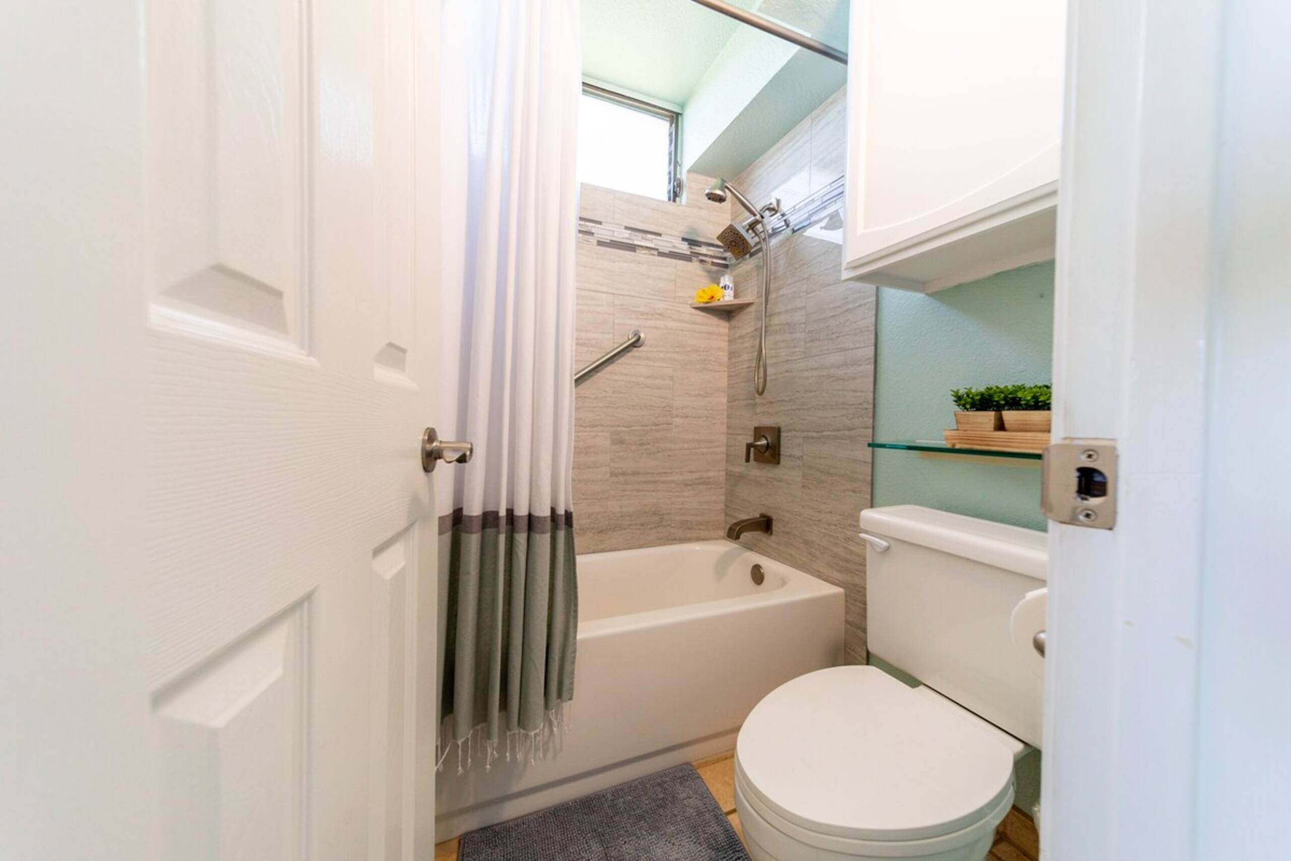 Summer Sale 2BR Near Beach Ocean View - AKH D402 - Photo 19
