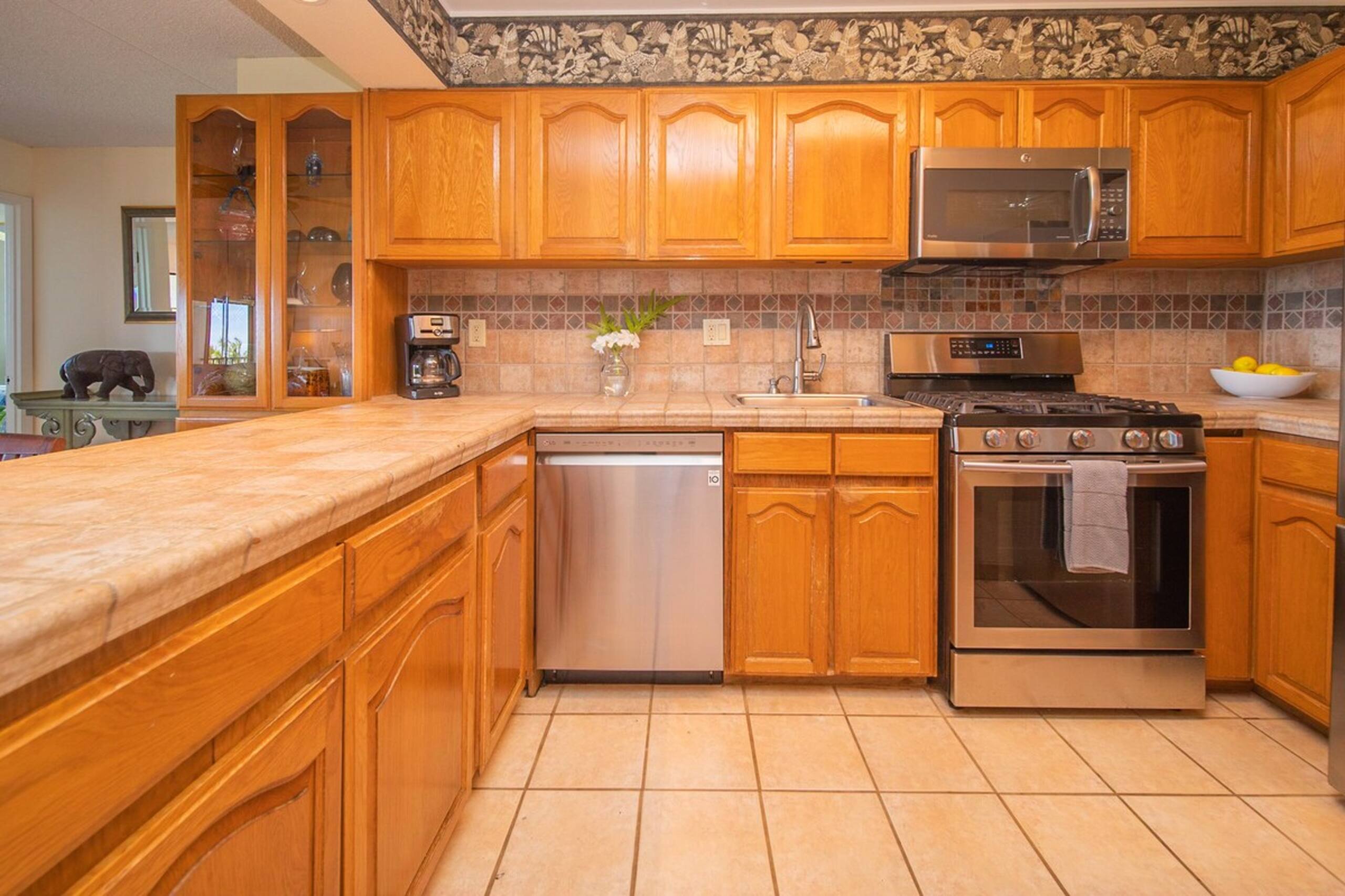 Summer Sale 2BR Near Beach Ocean View - AKH D402 - Photo 9