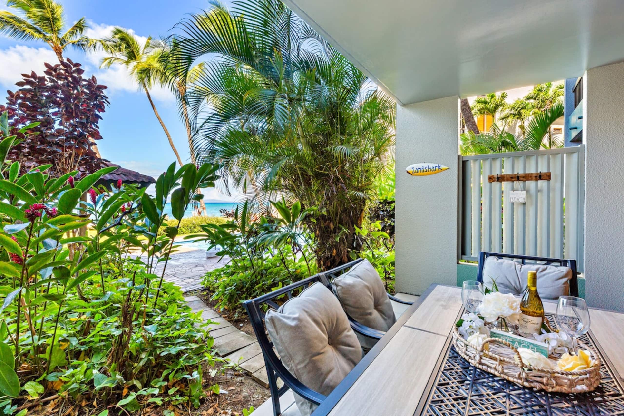 Upgraded beachside condo with ground floor access - Photo 2