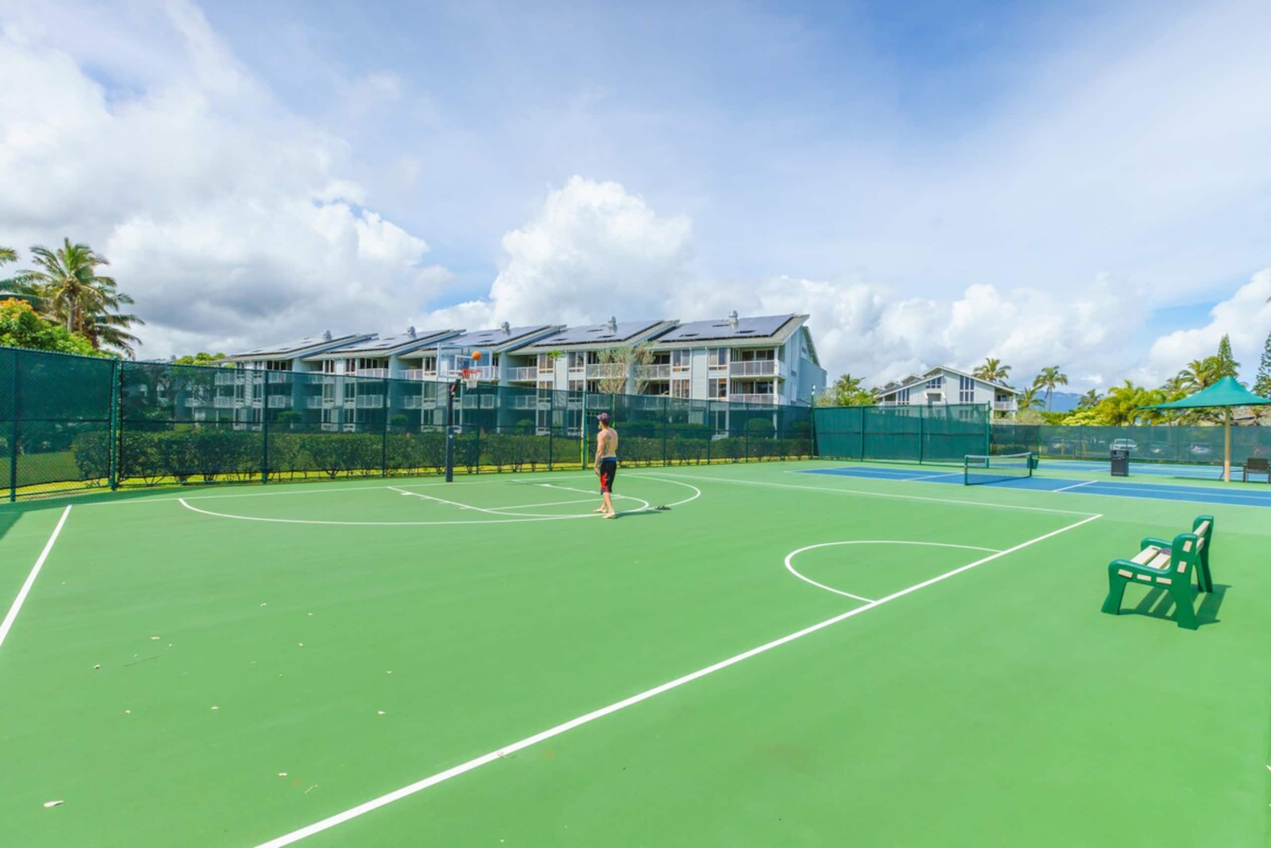 Ocean view condo w/ resort pools and tennis - Photo 24