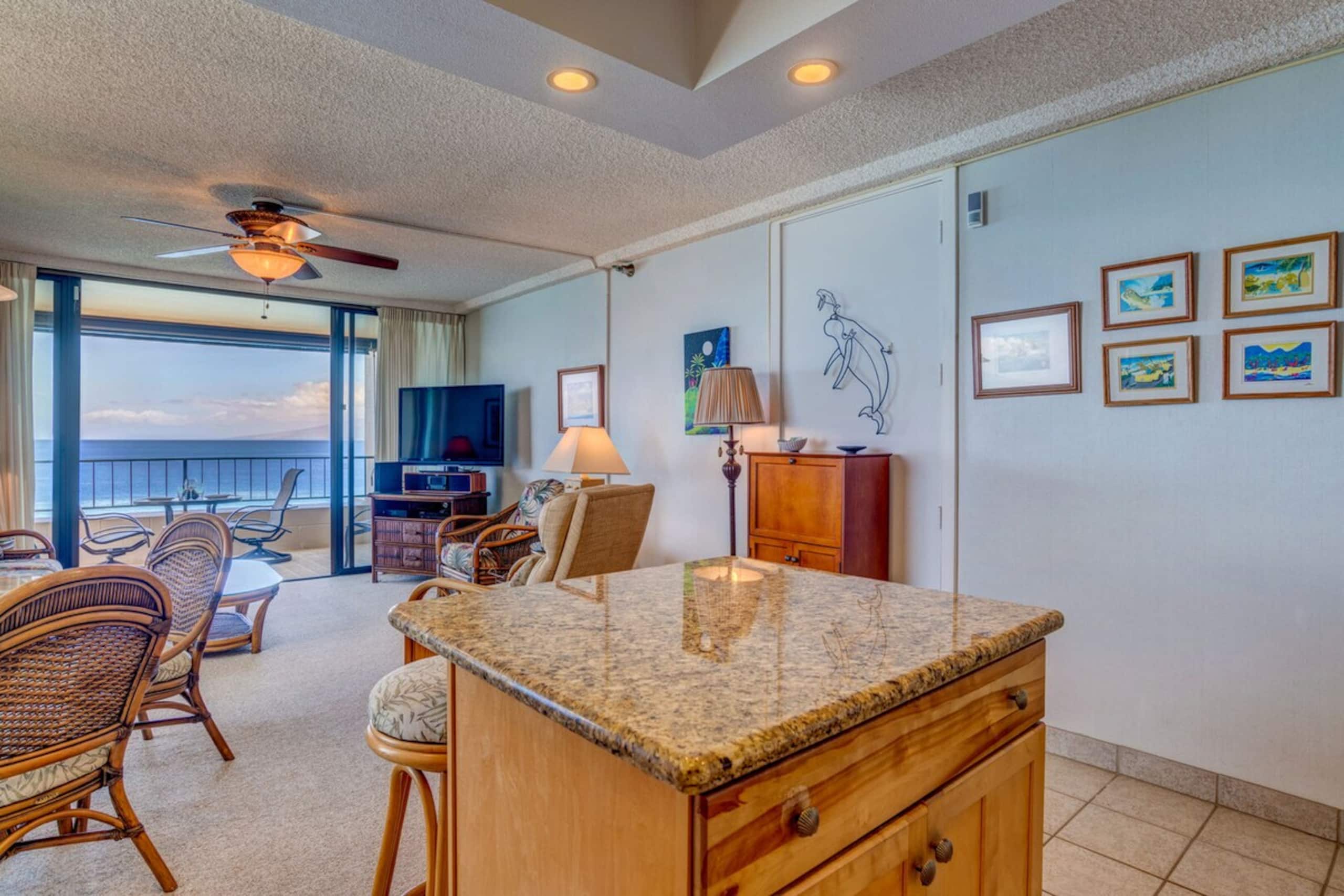 Oceanfront 1bd on the 8th floor with amazing views - Photo 12