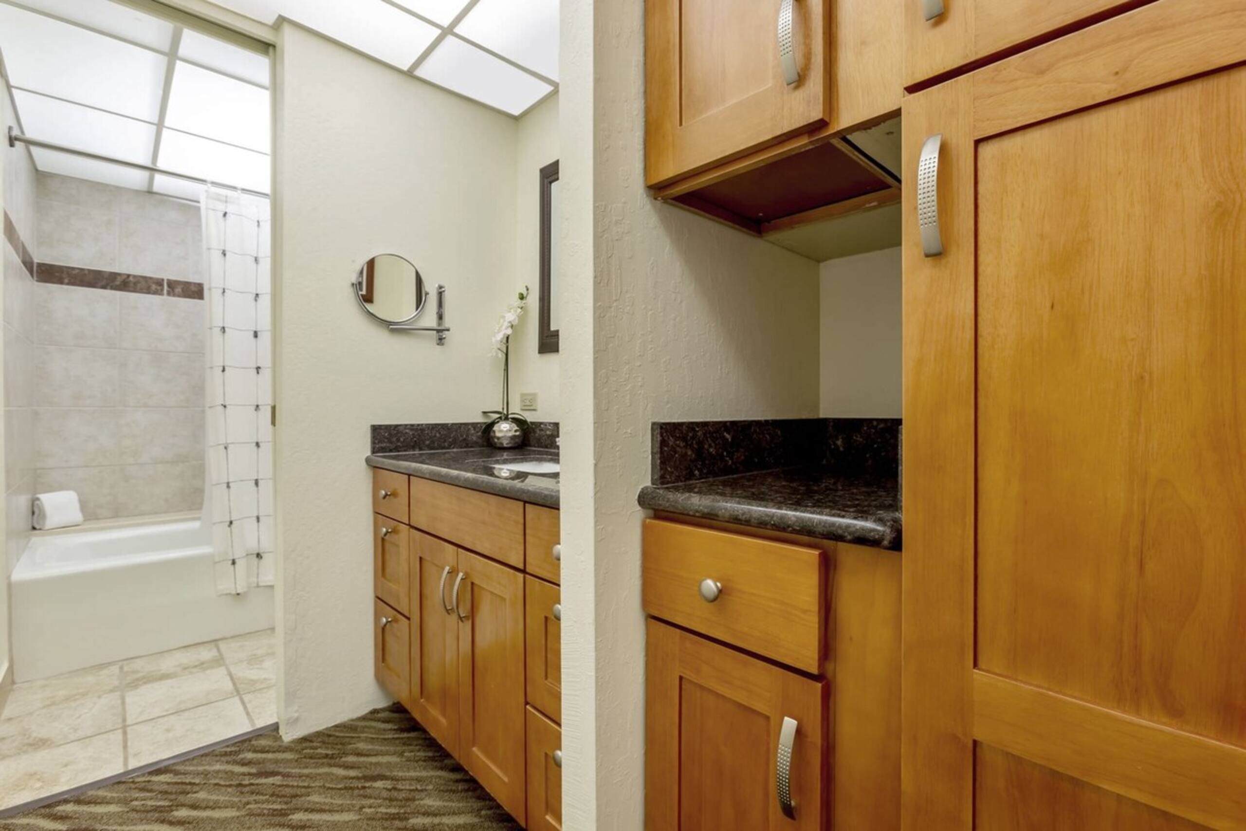 Spacious 2 Bed with Views Kaanapali Shores - Photo 21