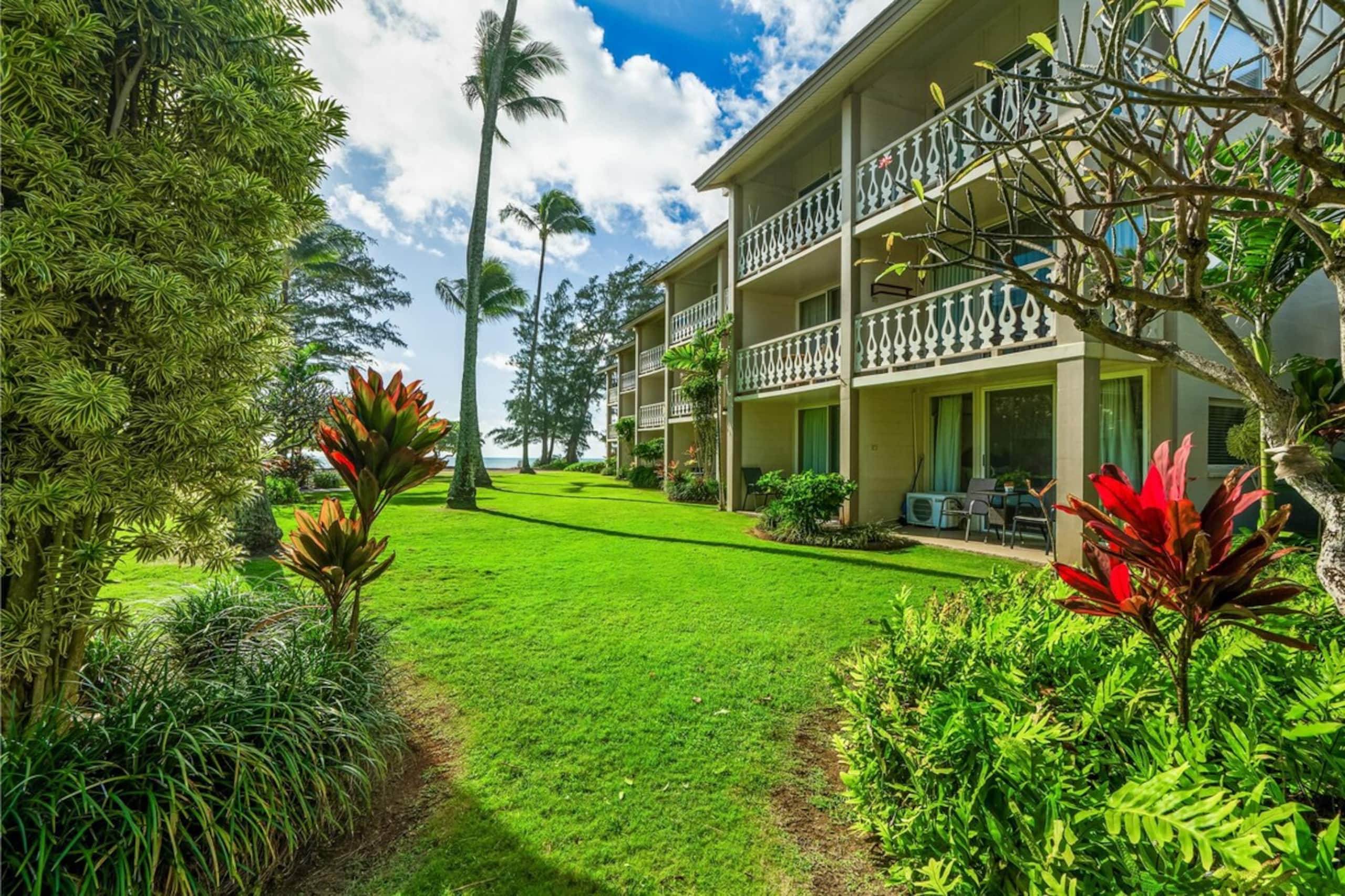 Oceanview Top Floor Studio, Islander on the - Photo 25