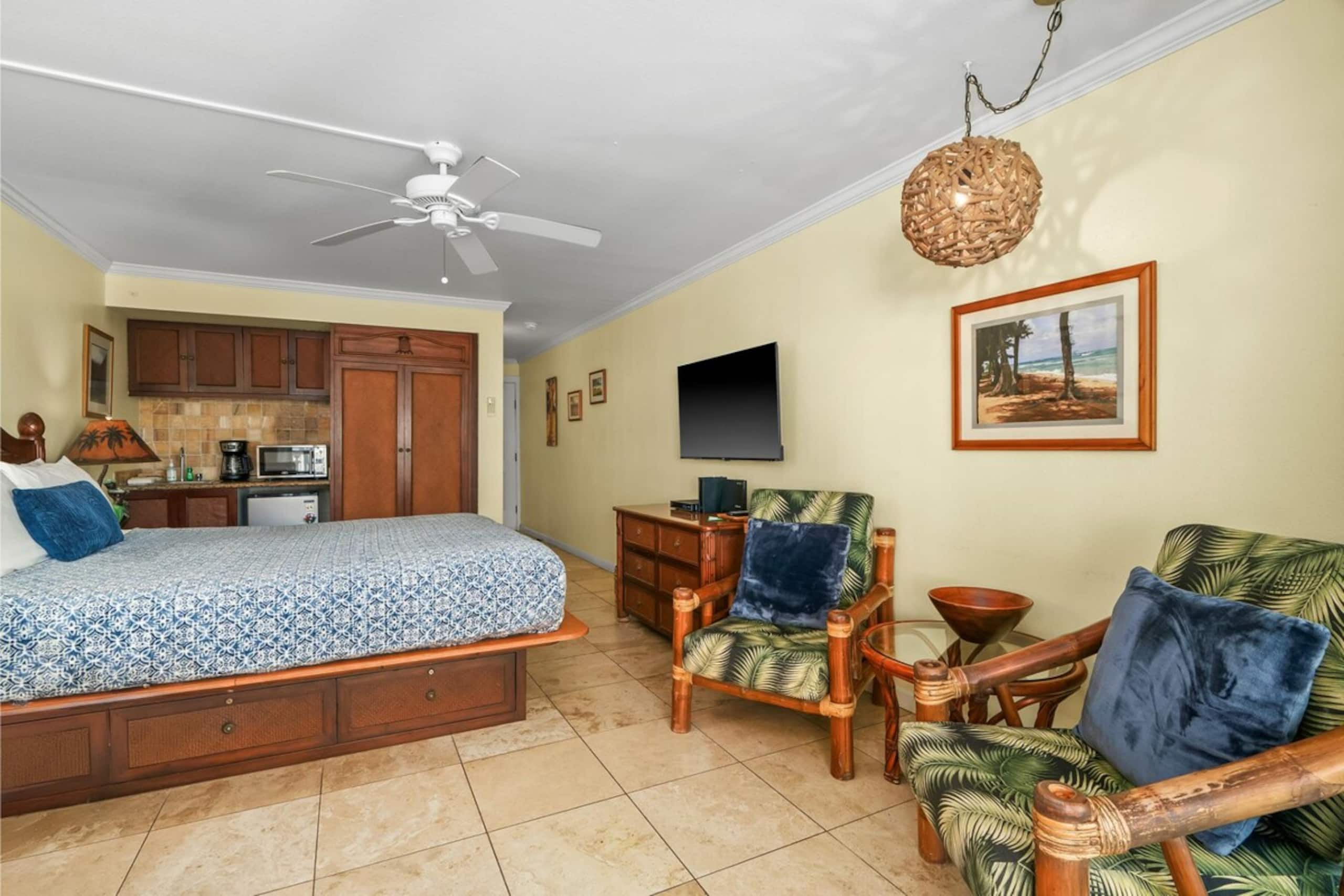 Oceanview Top Floor Studio, Islander on the - Photo 6