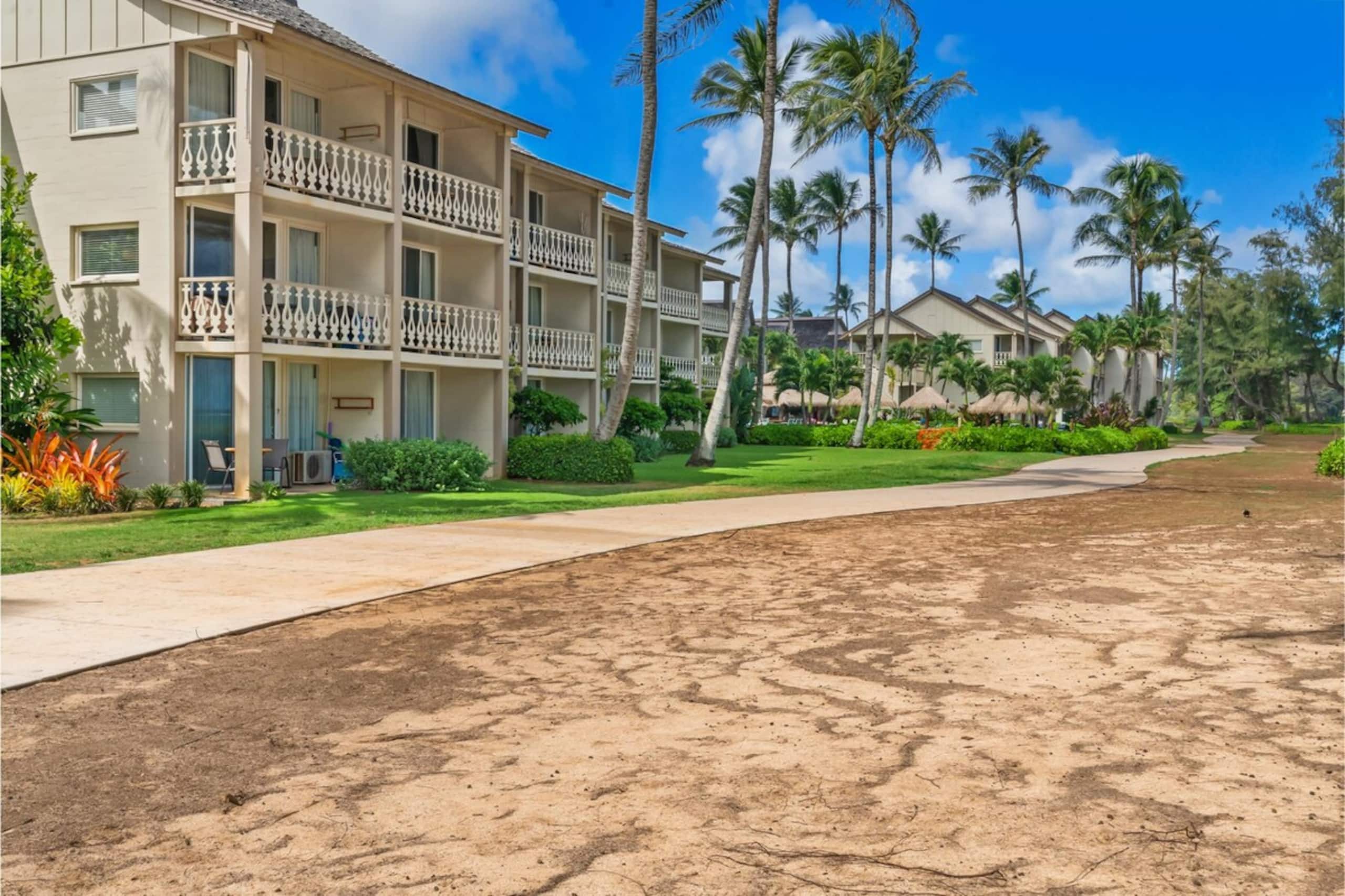 Oceanview Top Floor Studio, Islander on the - Photo 21