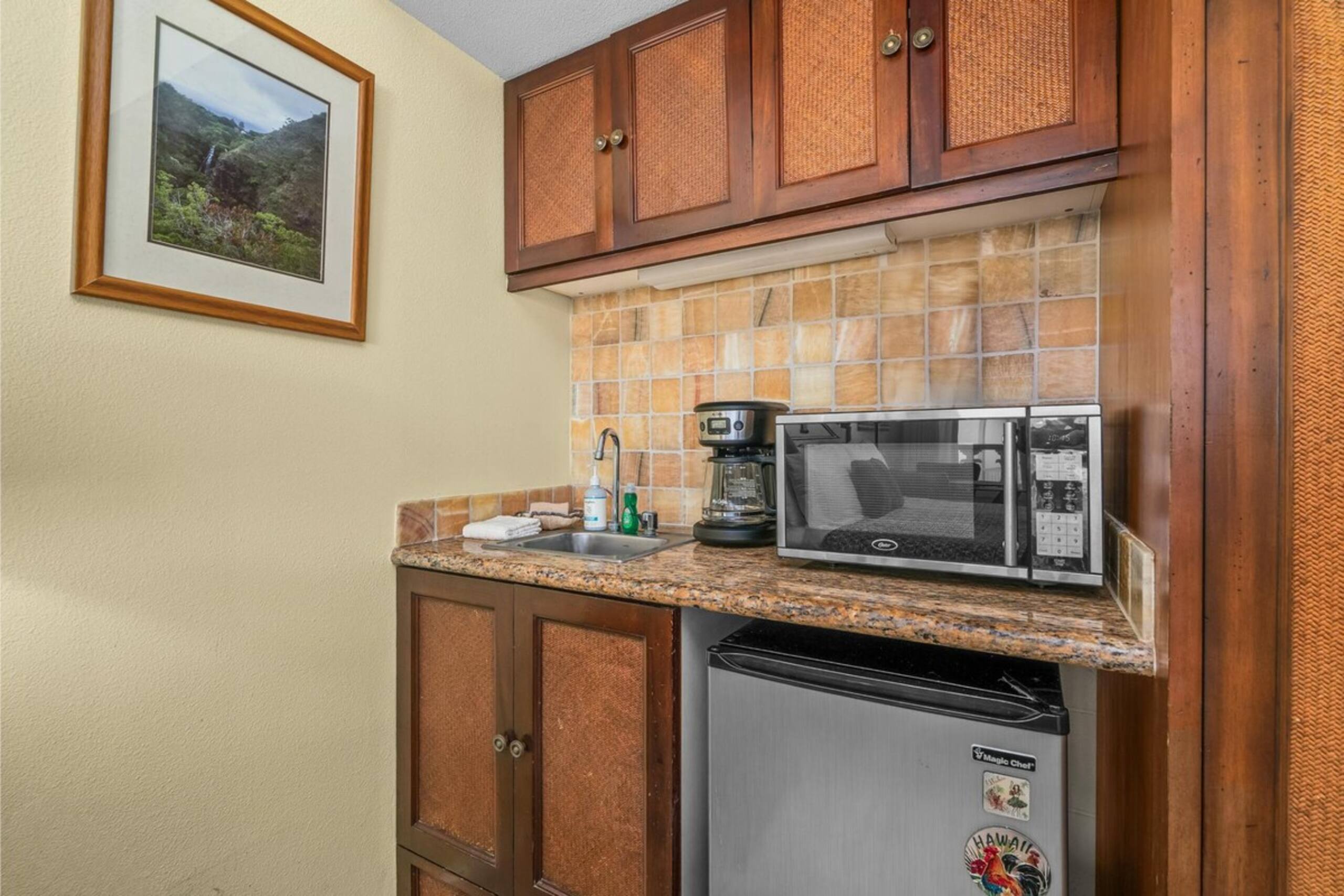Oceanview Top Floor Studio, Islander on the - Photo 16