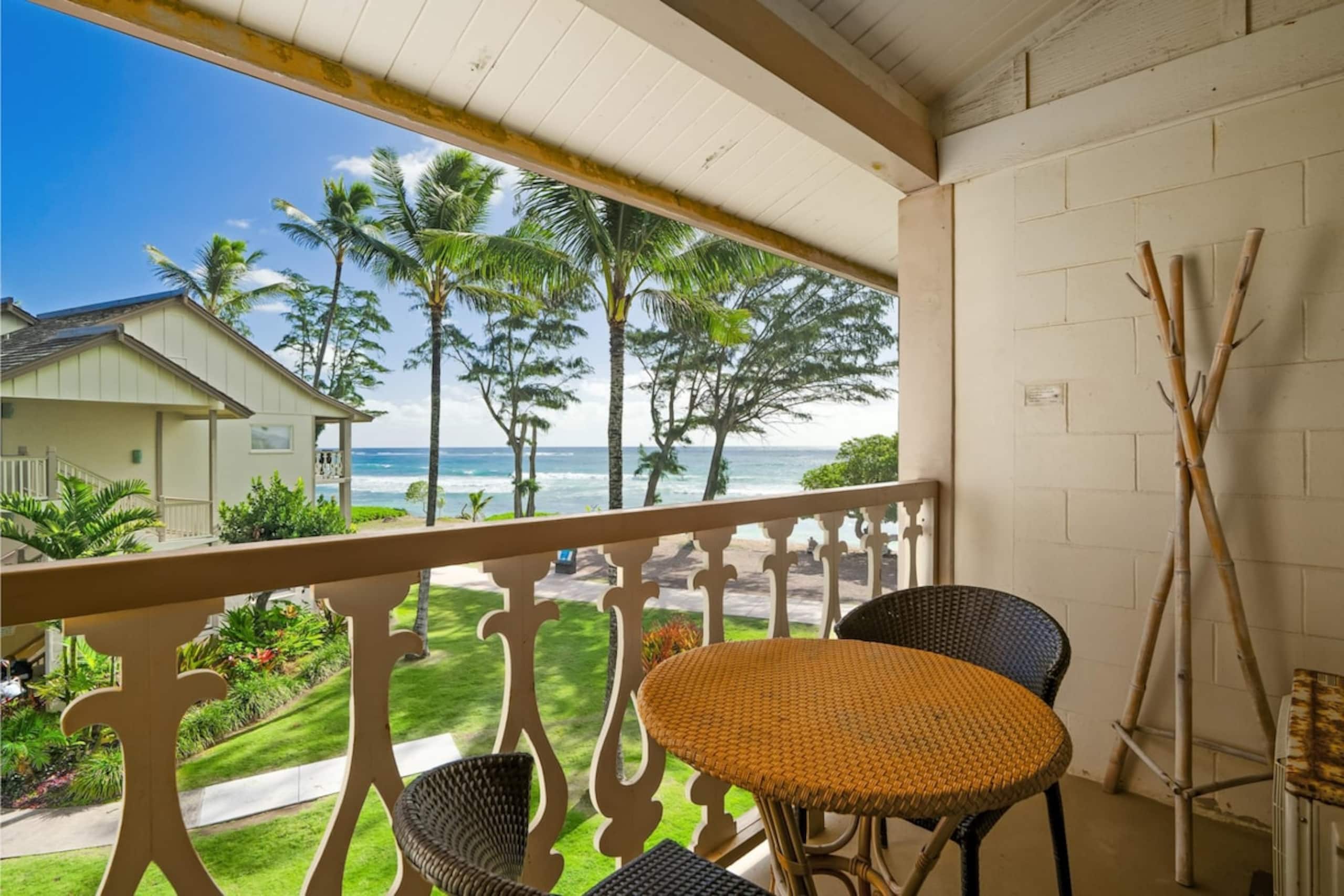 Oceanview Top Floor Studio, Islander on the - Photo 2