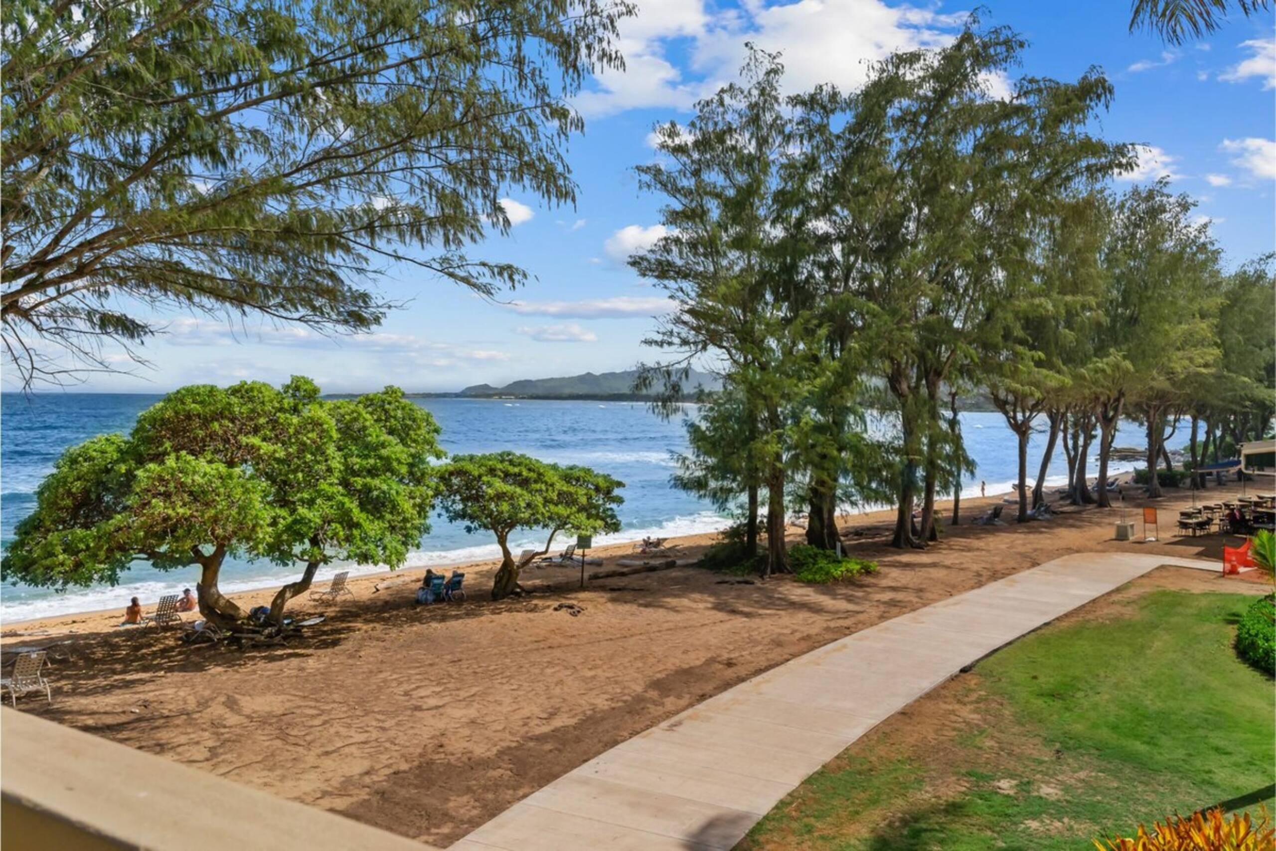 Oceanview Top Floor Studio, Islander on the - Photo 15