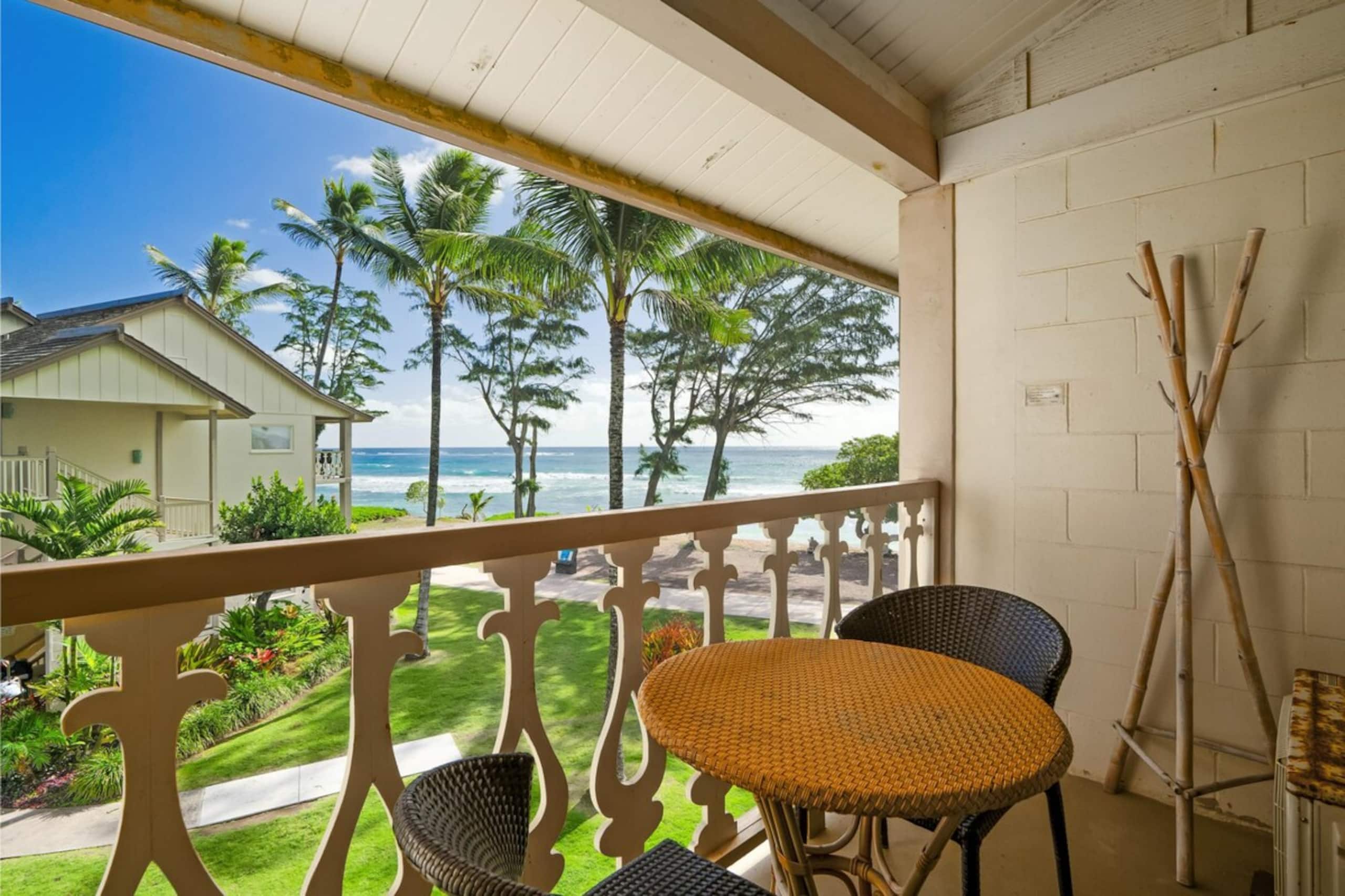 Oceanview Top Floor Studio, Islander on the - Main photo