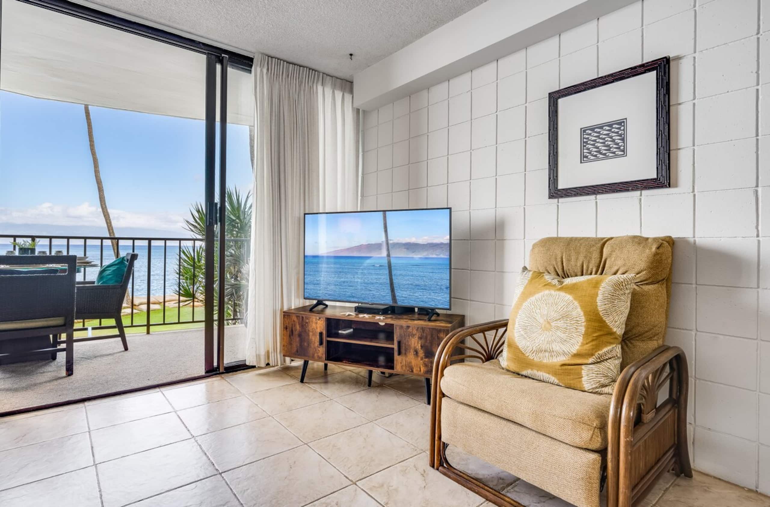 OceanFront Studio w Pool-Valley Isle 206 - Photo 17