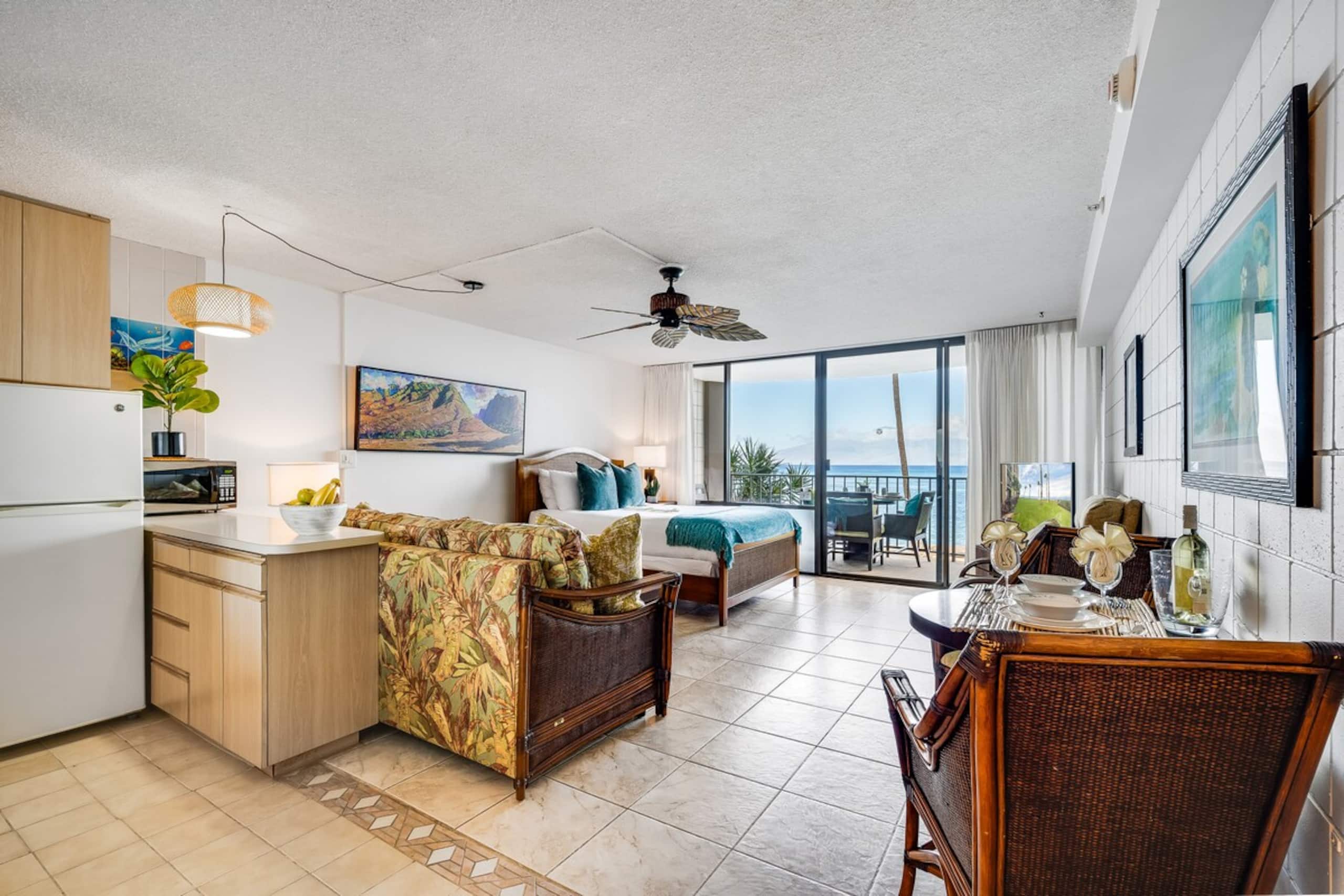 OceanFront Studio w Pool-Valley Isle 206 - Photo 16