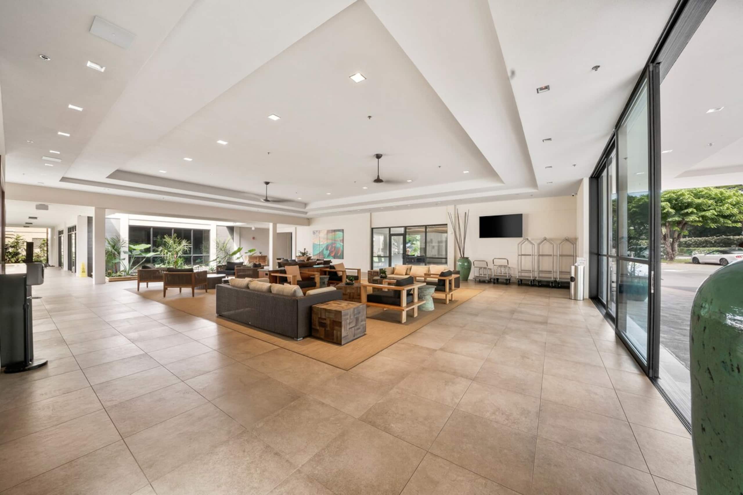 OceanFront Studio w Pool-Valley Isle 206 - Photo 27