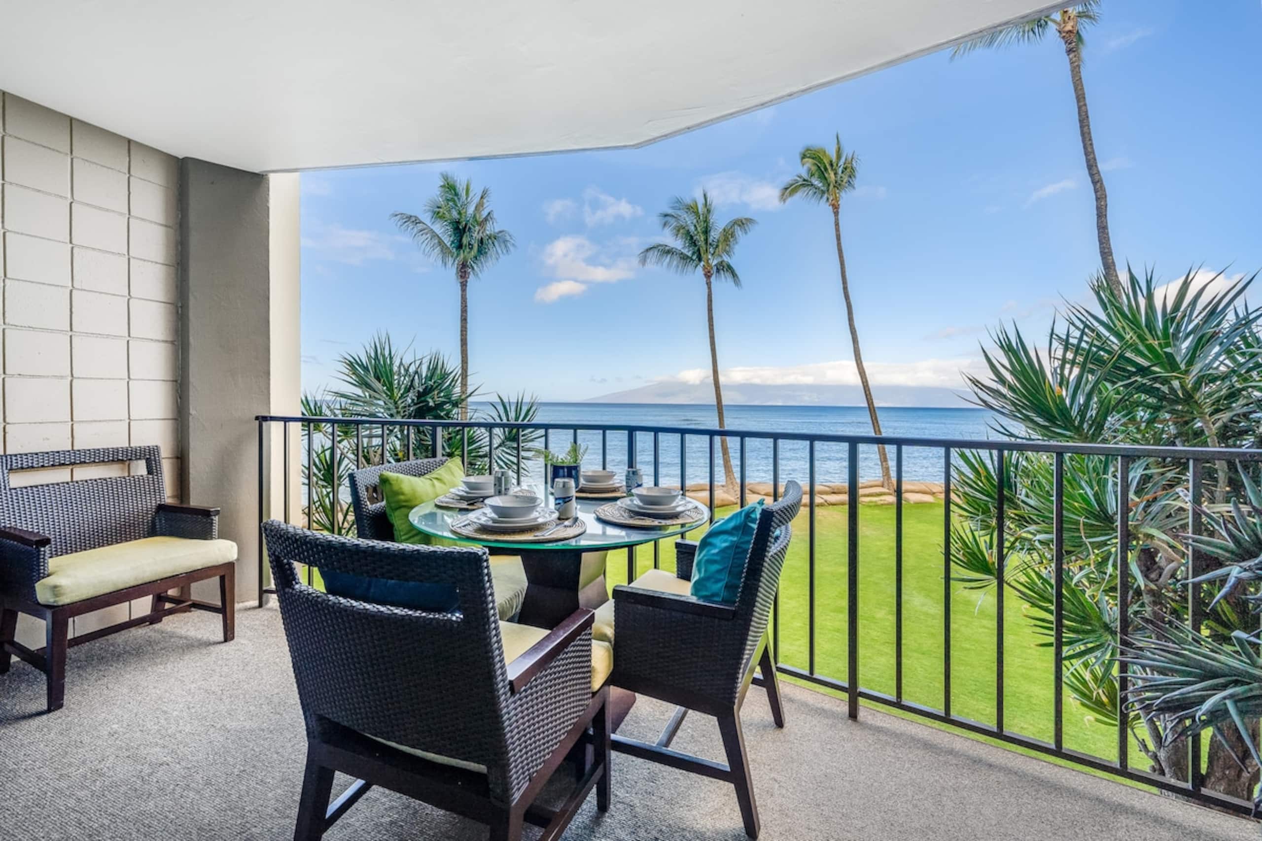 OceanFront Studio w Pool-Valley Isle 206 - Photo 9