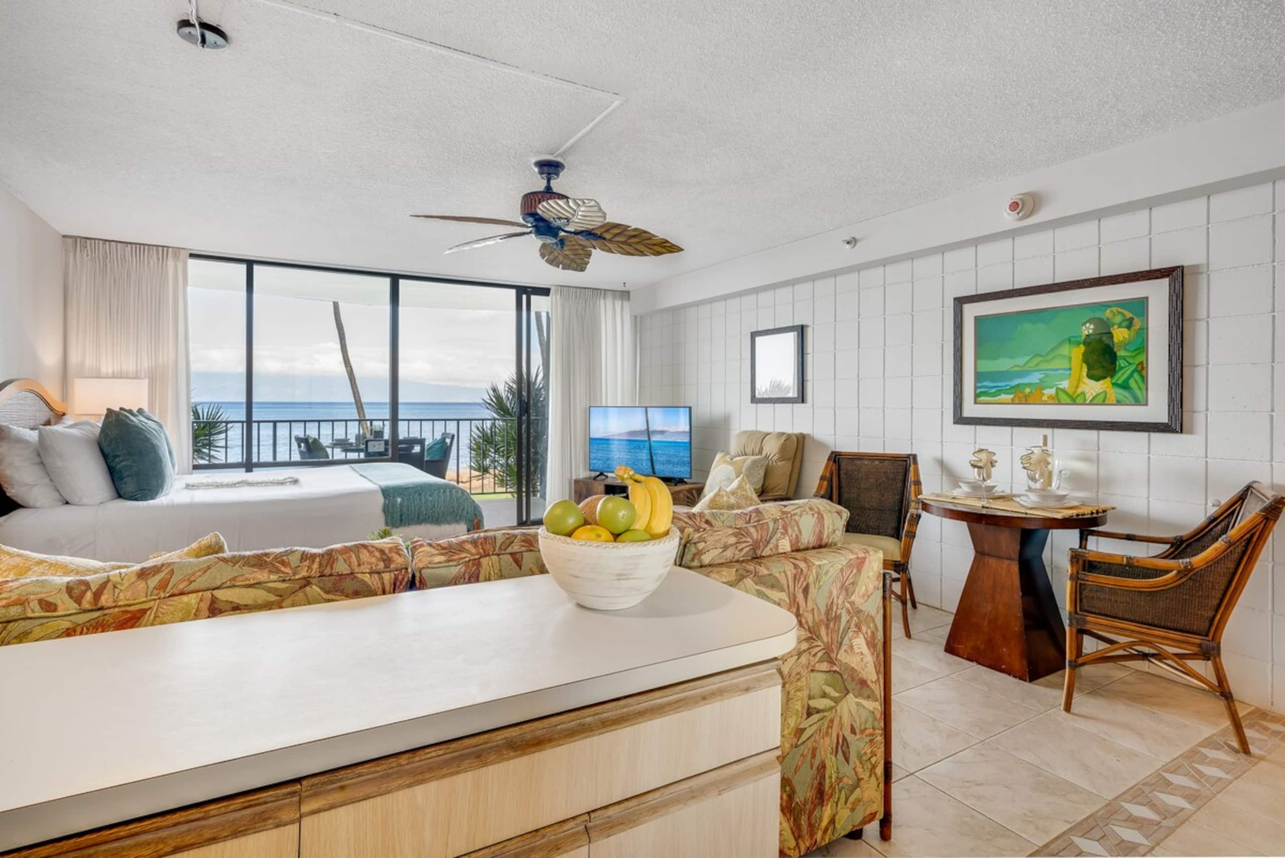 OceanFront Studio w Pool-Valley Isle 206 - Photo 19