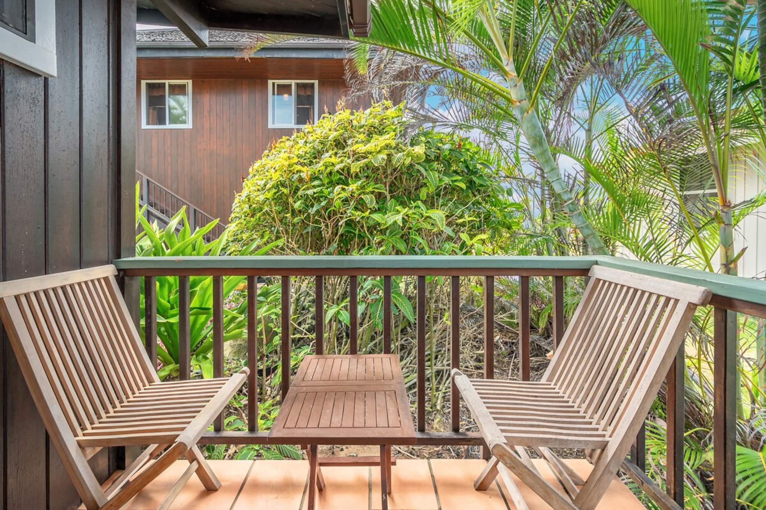 Beachfront Getaway with Panoramic Views - Photo 34