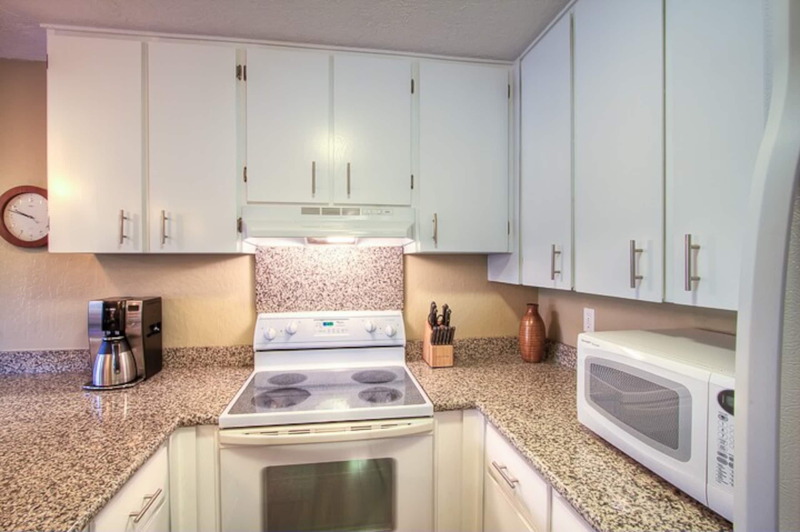 Low rates- A/C-free parking-no resort fees KR131 - Photo 25