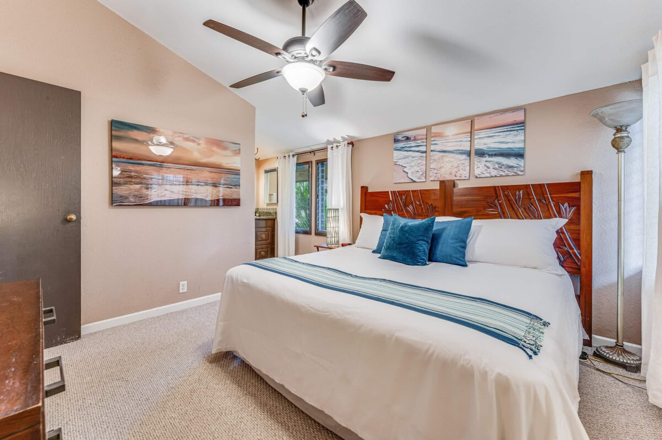 Beautiful Updated Condo, Steps from Beaches/Restau - Photo 15