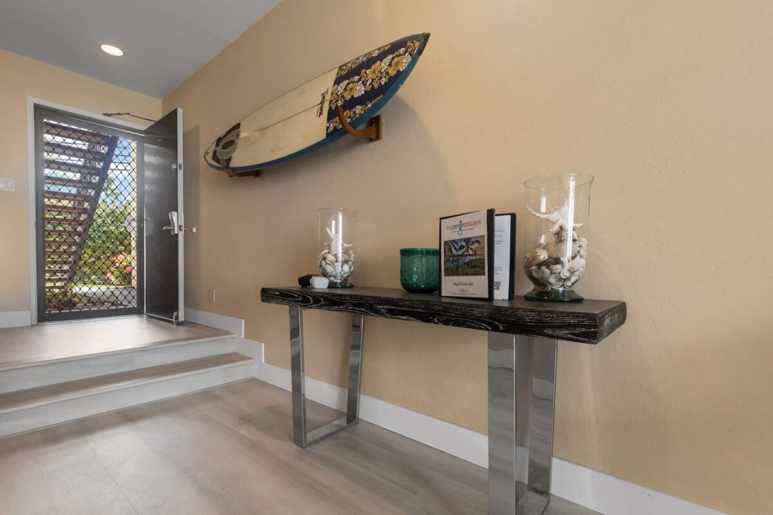 Ocean front condo, where the waves and whales meet - Photo 11