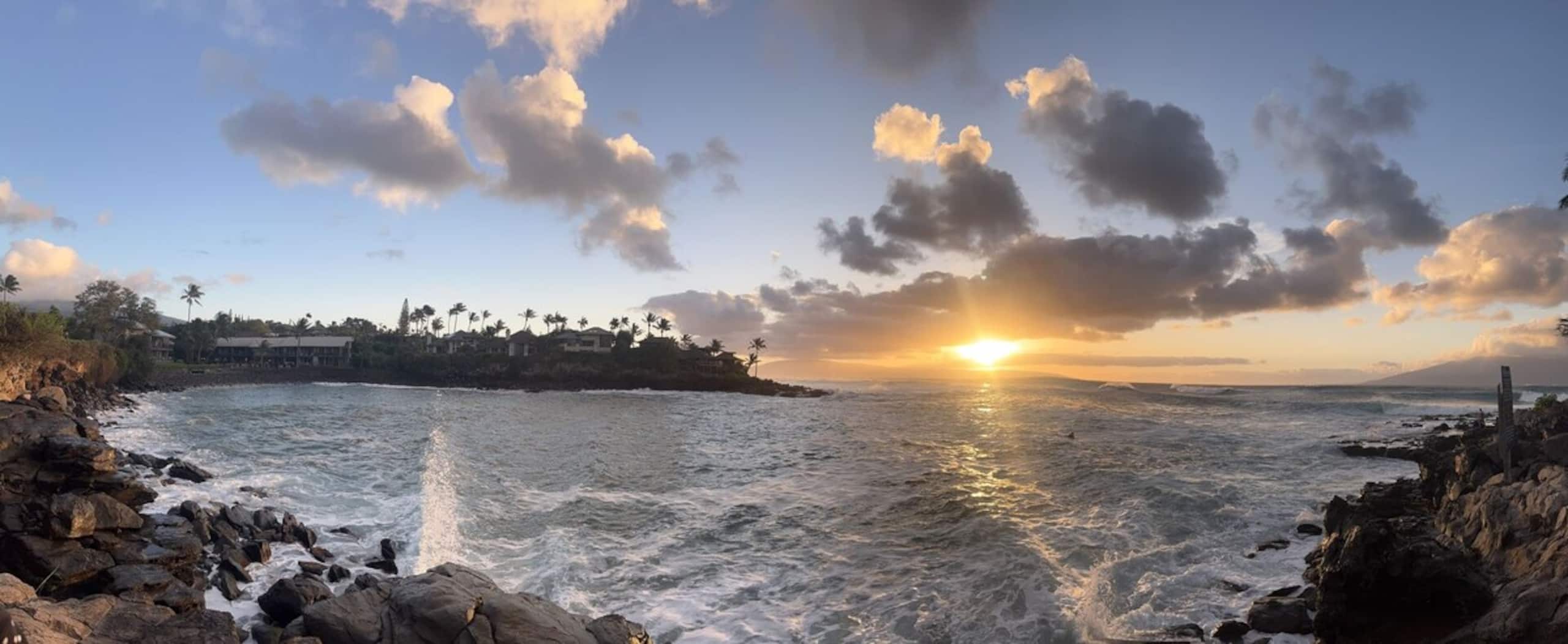 Ocean front condo, where the waves and whales meet - Photo 27