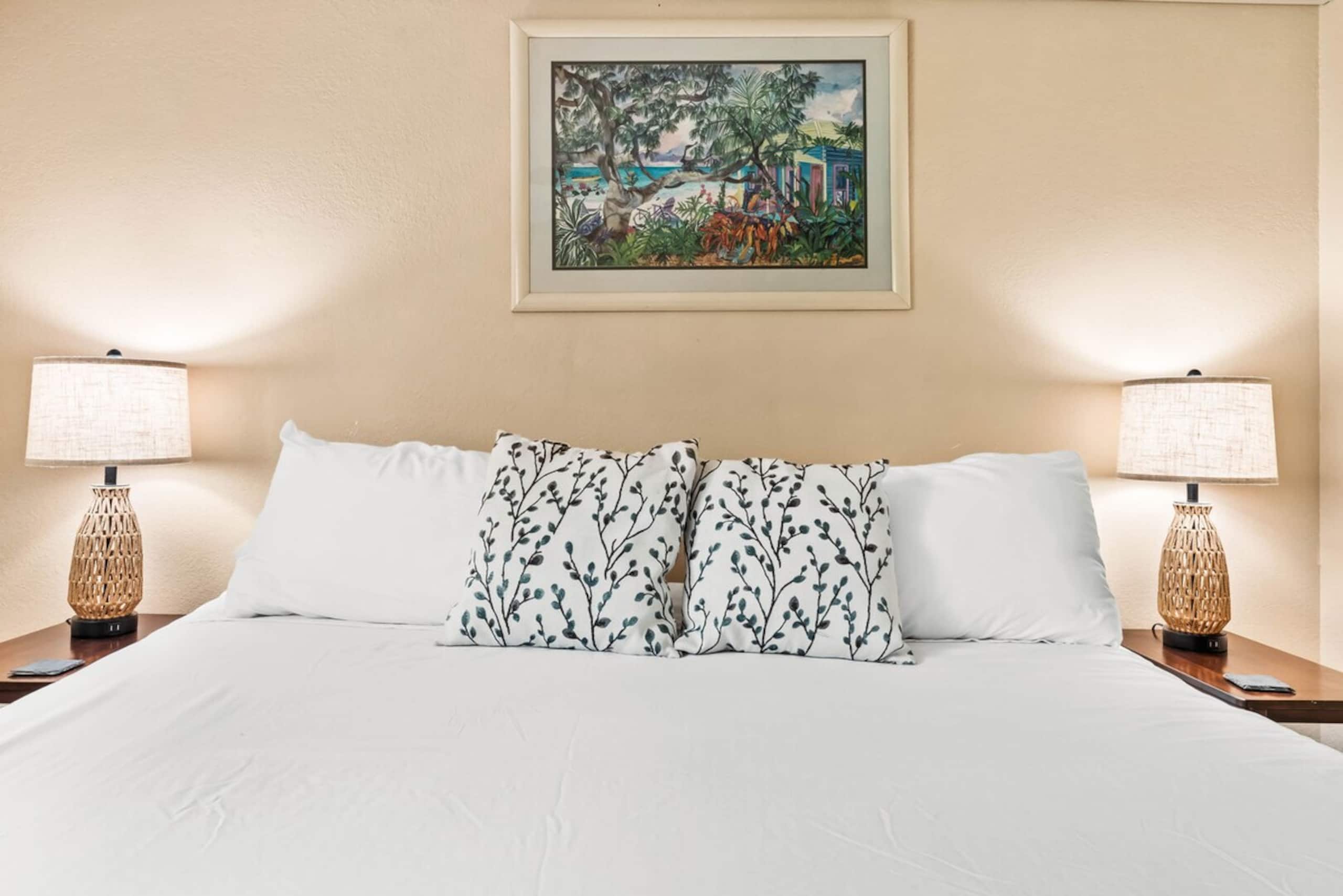 Ocean front condo, where the waves and whales meet - Photo 17
