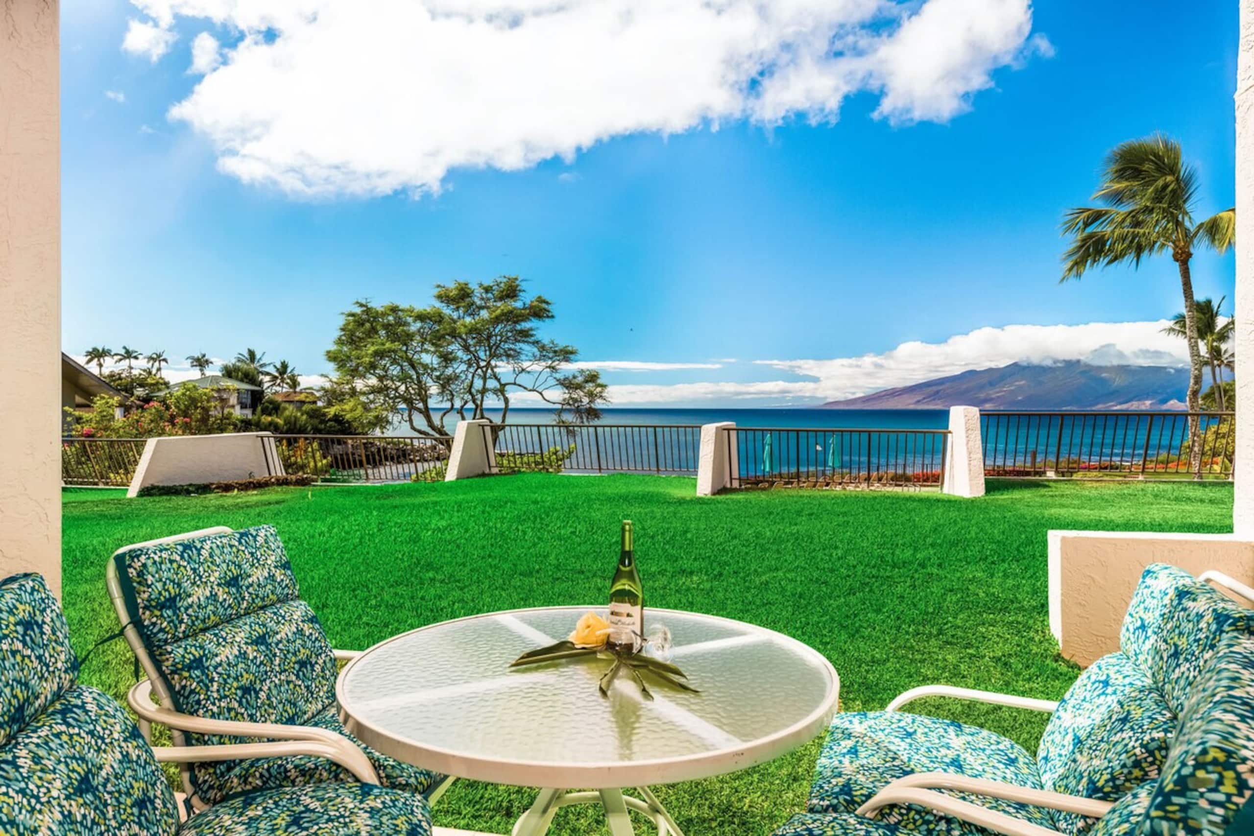 Ocean front condo, where the waves and whales meet - Main photo