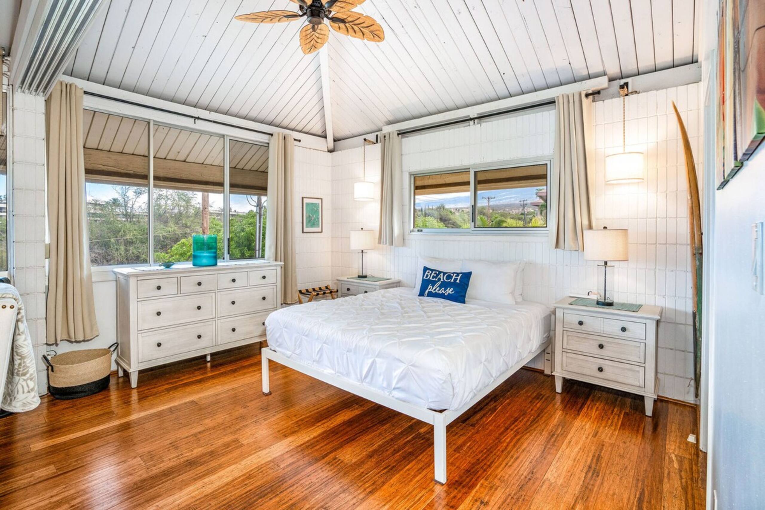 Haleakala Shores A-411 Modern, King Beds, Full AC - Photo 25
