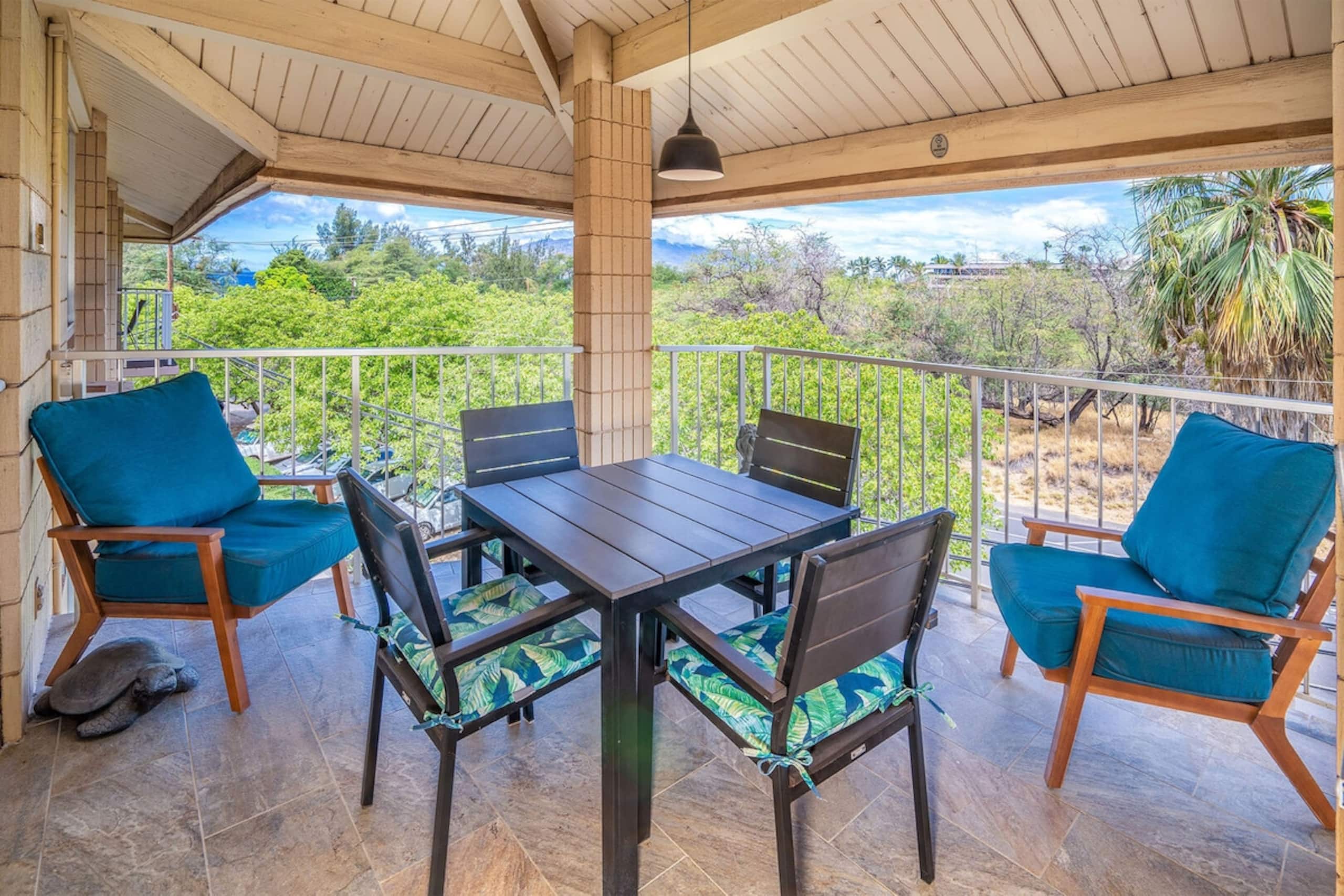 Haleakala Shores A-411 Modern, King Beds, Full AC - Photo 3